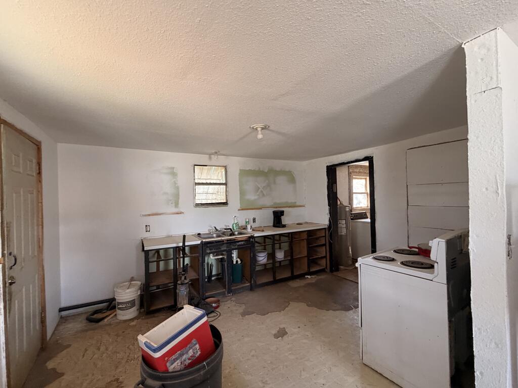 908 E 13th Street, Big Spring, TX 79720 — photo 3