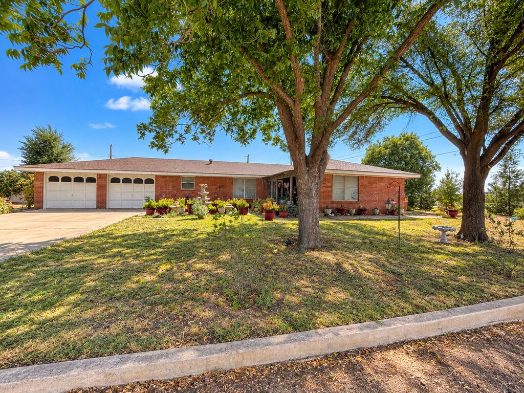 10 Meadowbrook Dr — photo