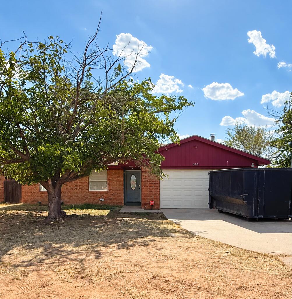 502 Brooks Dr — photo