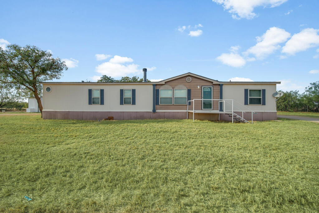 2303 N Anderson Rd — photo