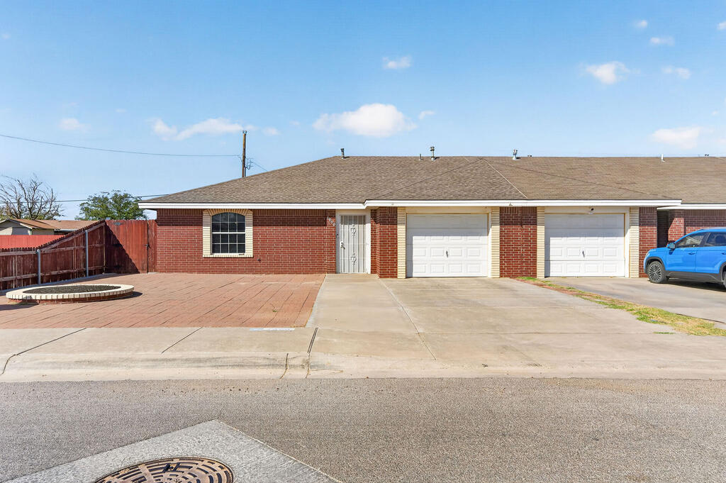 1809 N Carver — photo