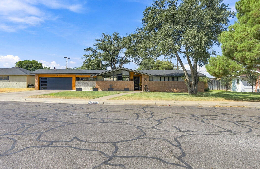 2306 Lockheed Drive, Midland, TX 79705