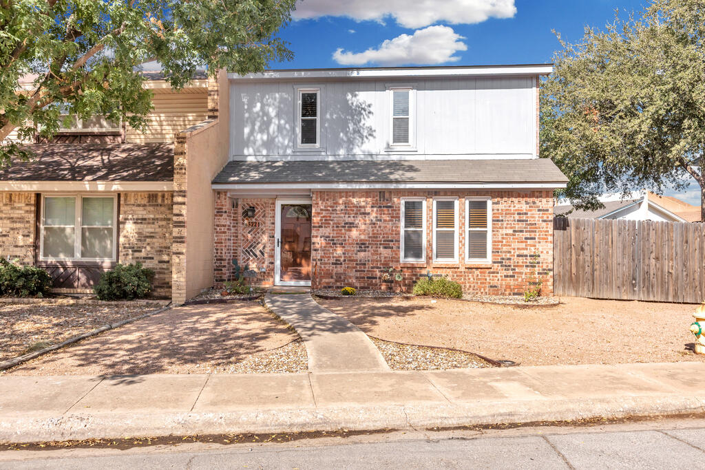 3321 Preston Dr — photo