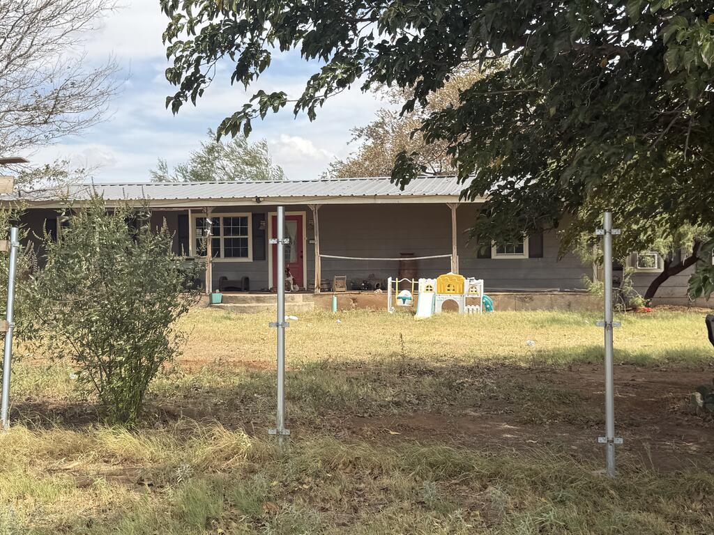 2101 S County Rd 1140 — photo