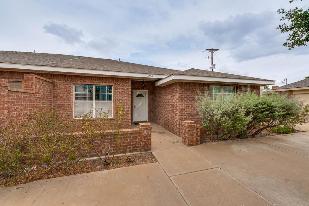 3206 Whittle Way — photo