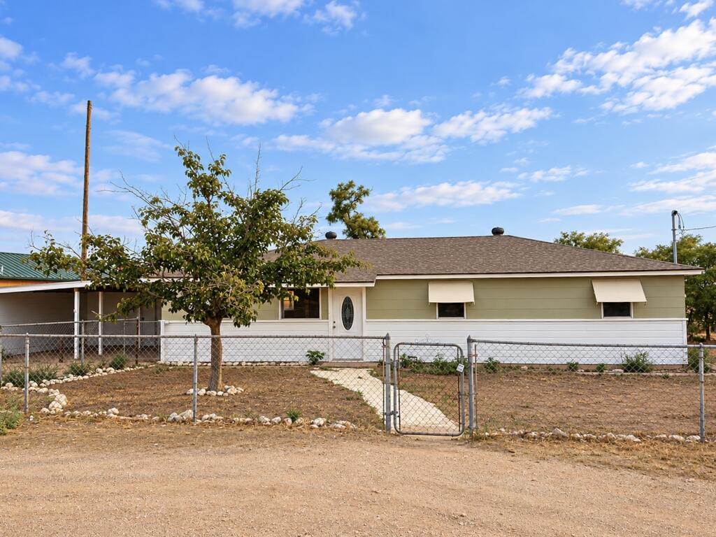 8113 N Service Road, Big Spring, TX 79720 — photo 2