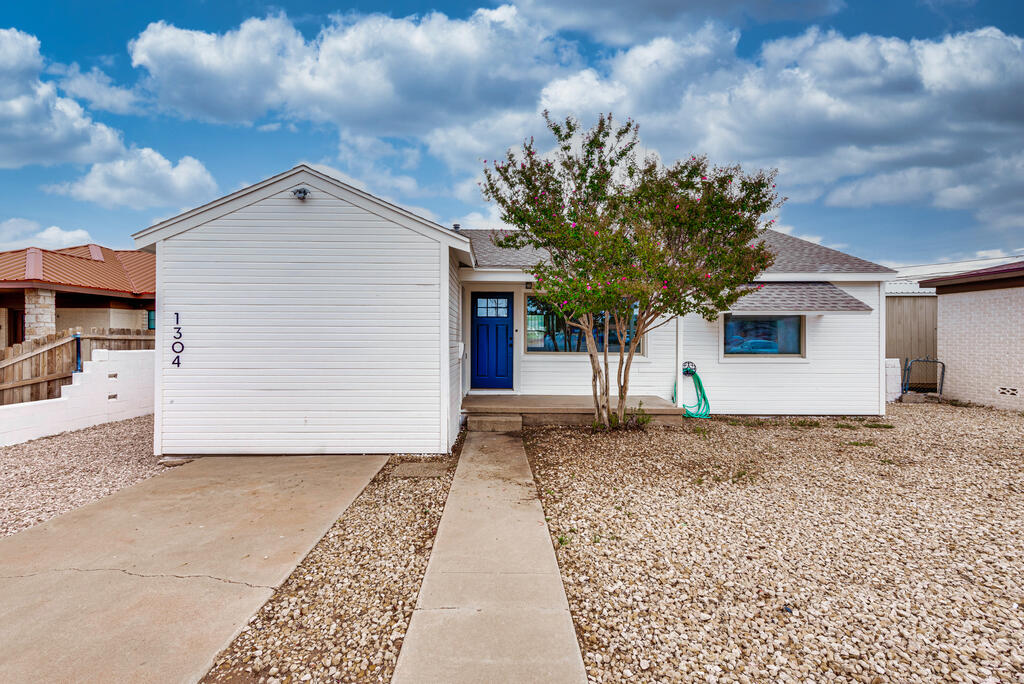 1304 N Big Spring St — photo