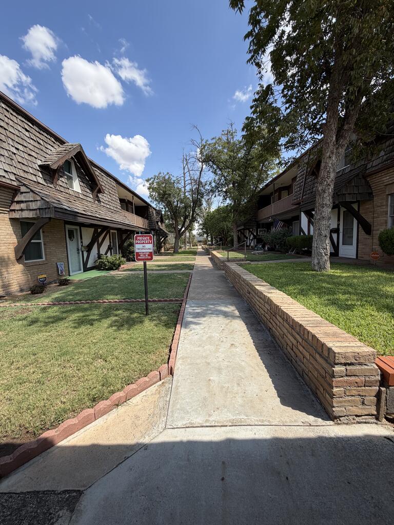 600 Liddon #55 — photo