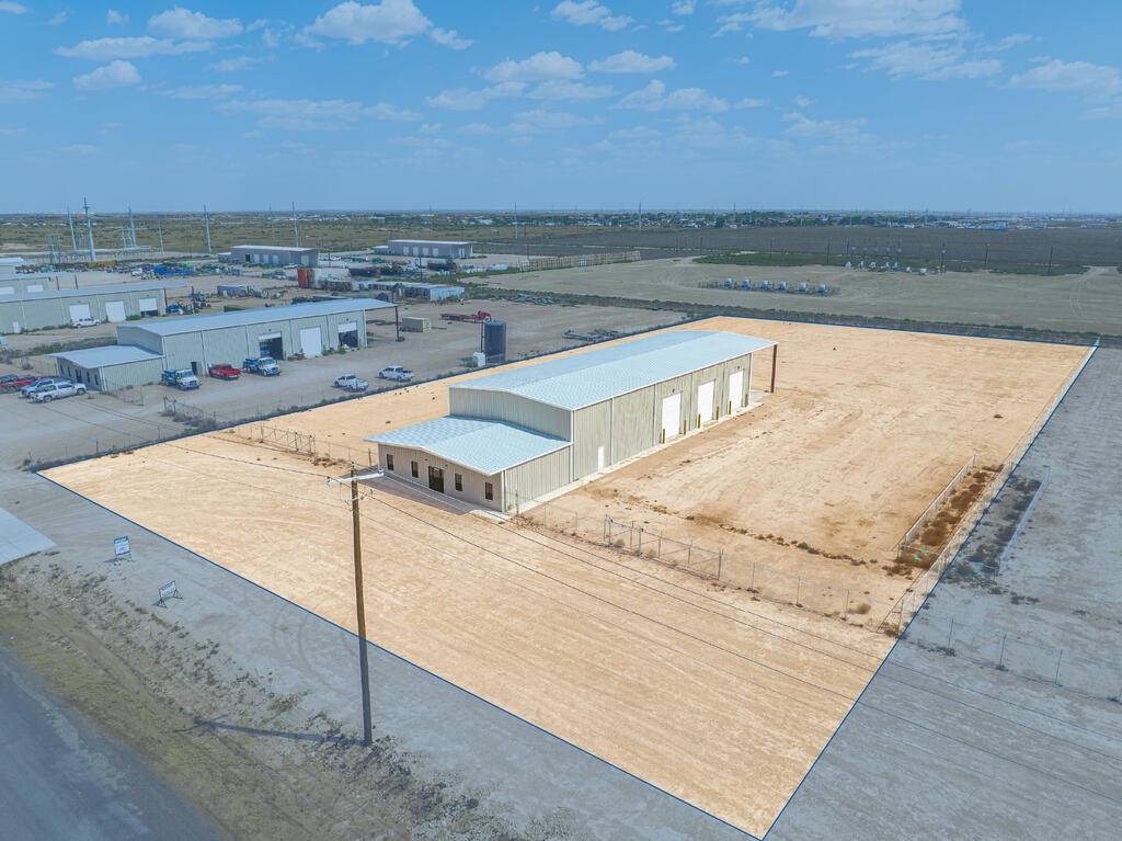 2700 E County Rd 130 — photo