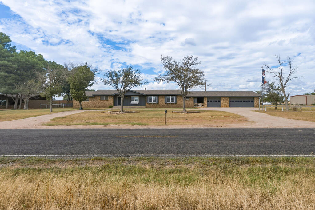 5801 E County Rd 110 — photo