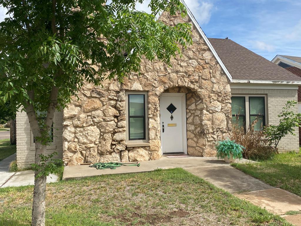 1610 N Texas — photo
