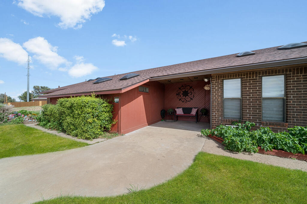 3010 Rutgers Avenue, Big Spring, TX 79720 — photo 2