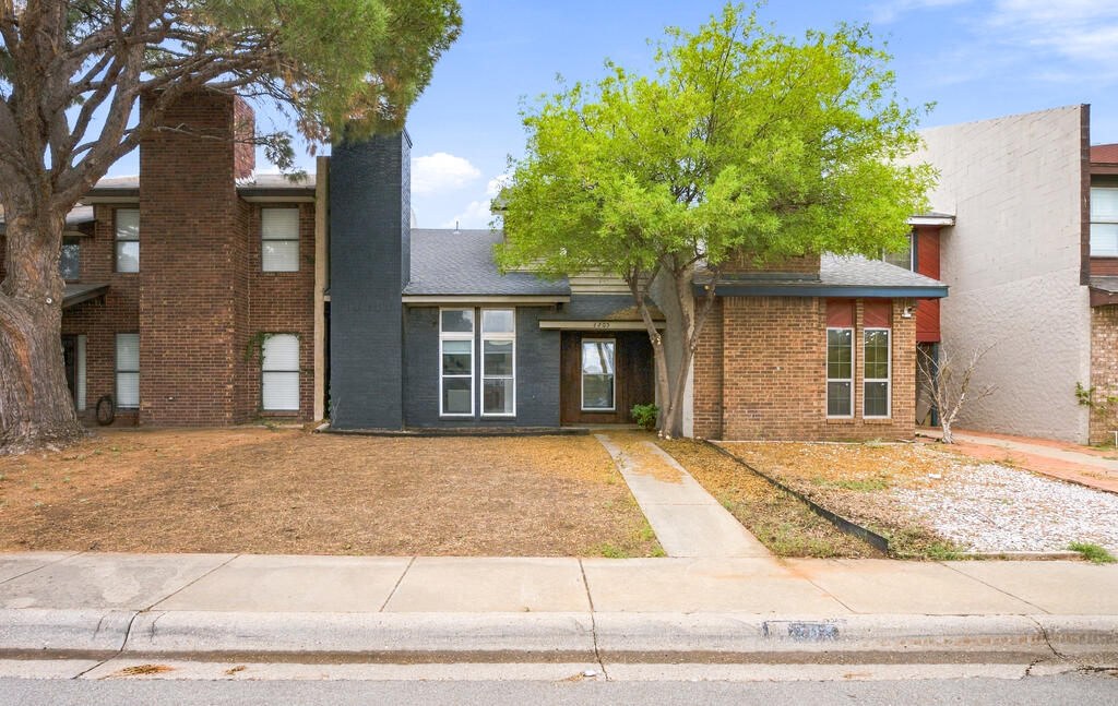 3205 Whittle Way — photo