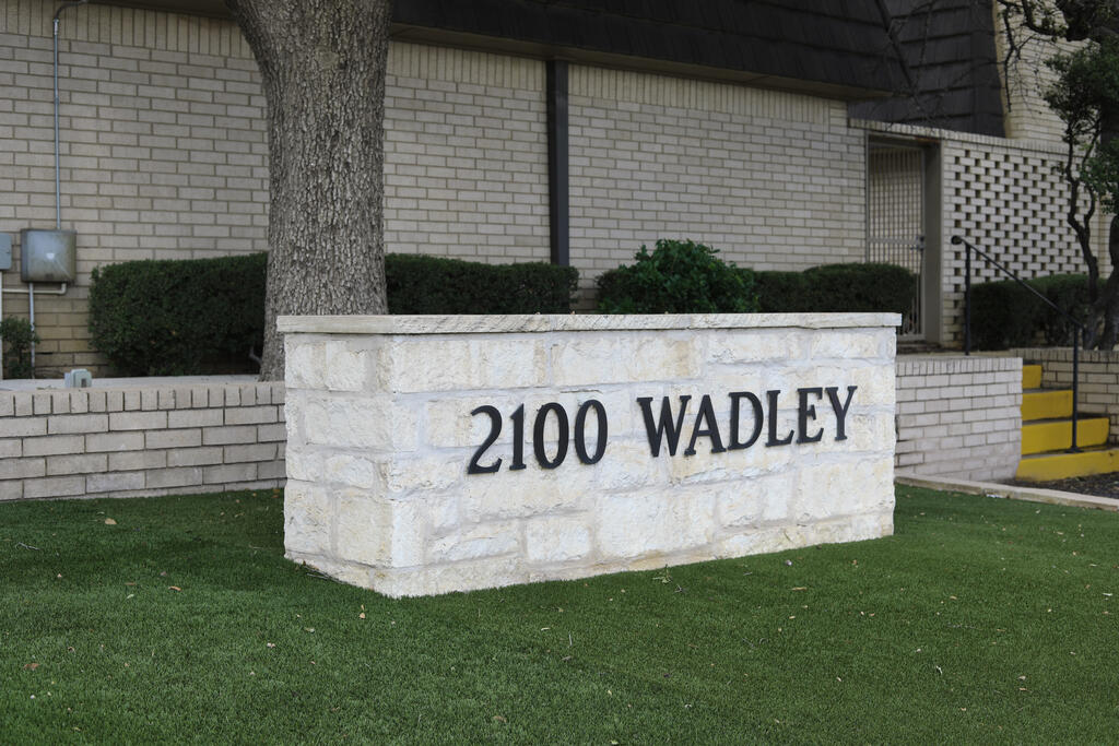 2100 Wadley Ave #37 — photo
