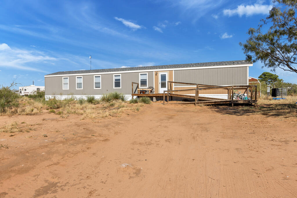 9912 W County Rd 56 — photo