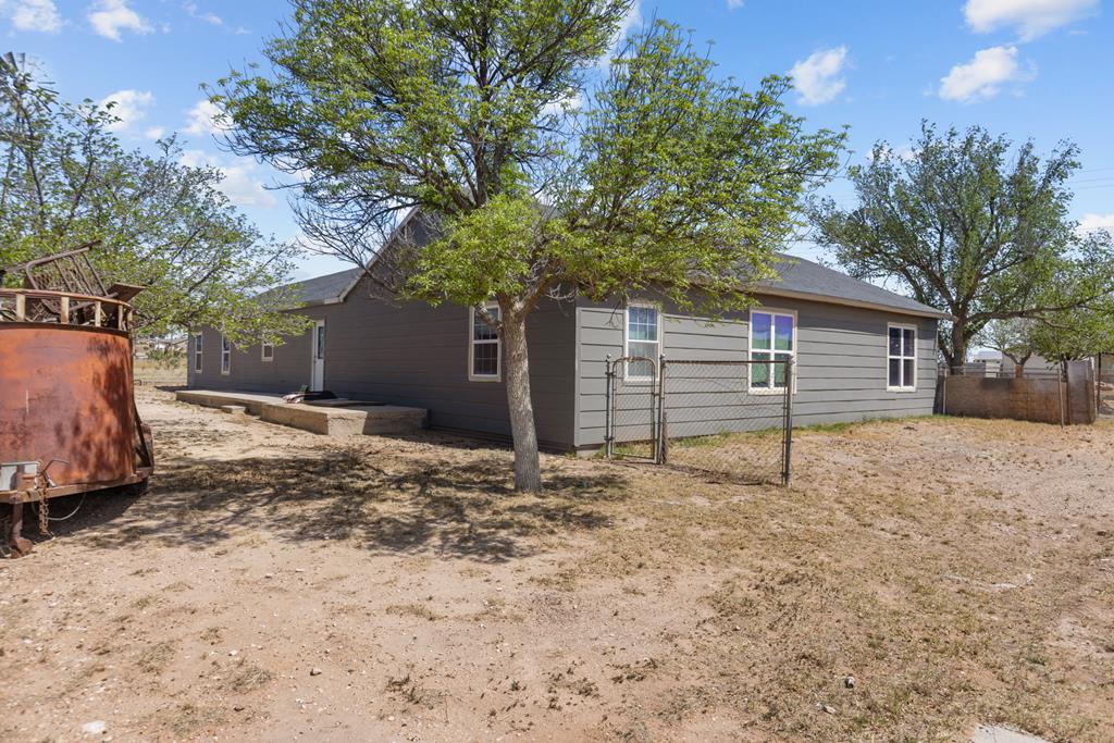 116 Goldsmith, Goldsmith, TX 79741 — photo 2