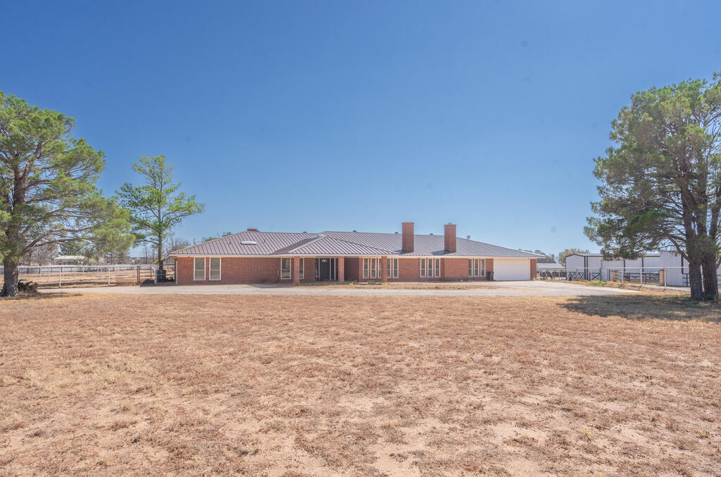 7900 E County Rd 110 — photo