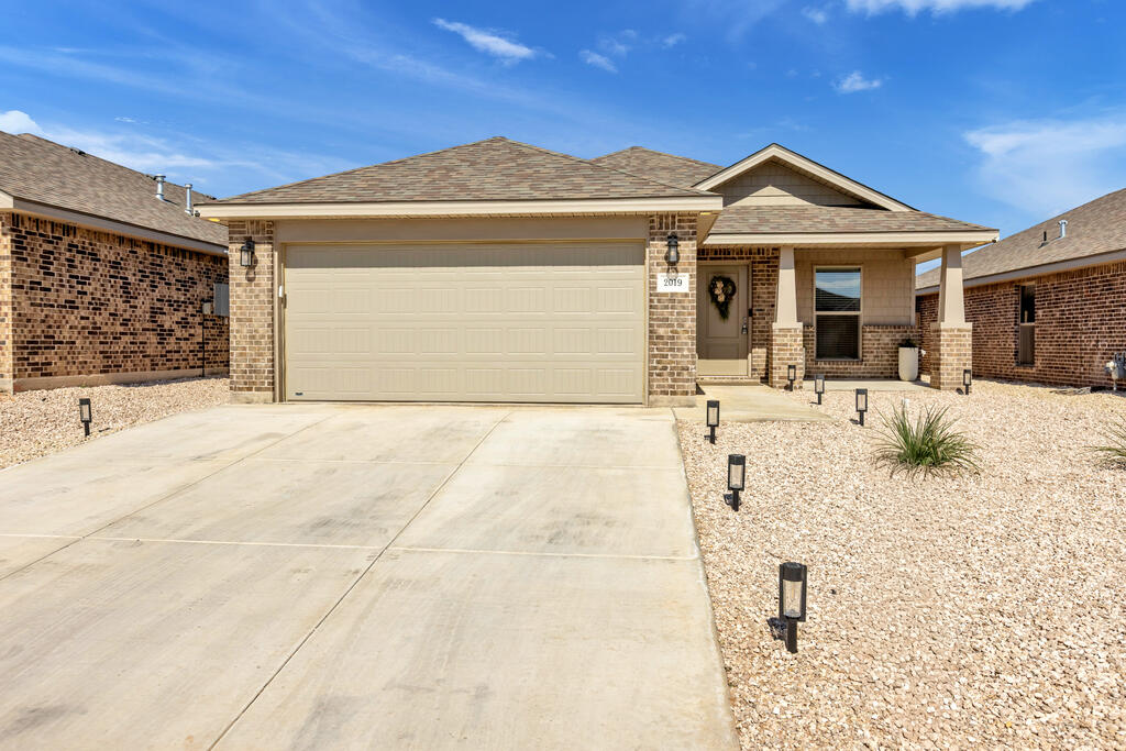2019 Blazing Saddle Blvd. — photo