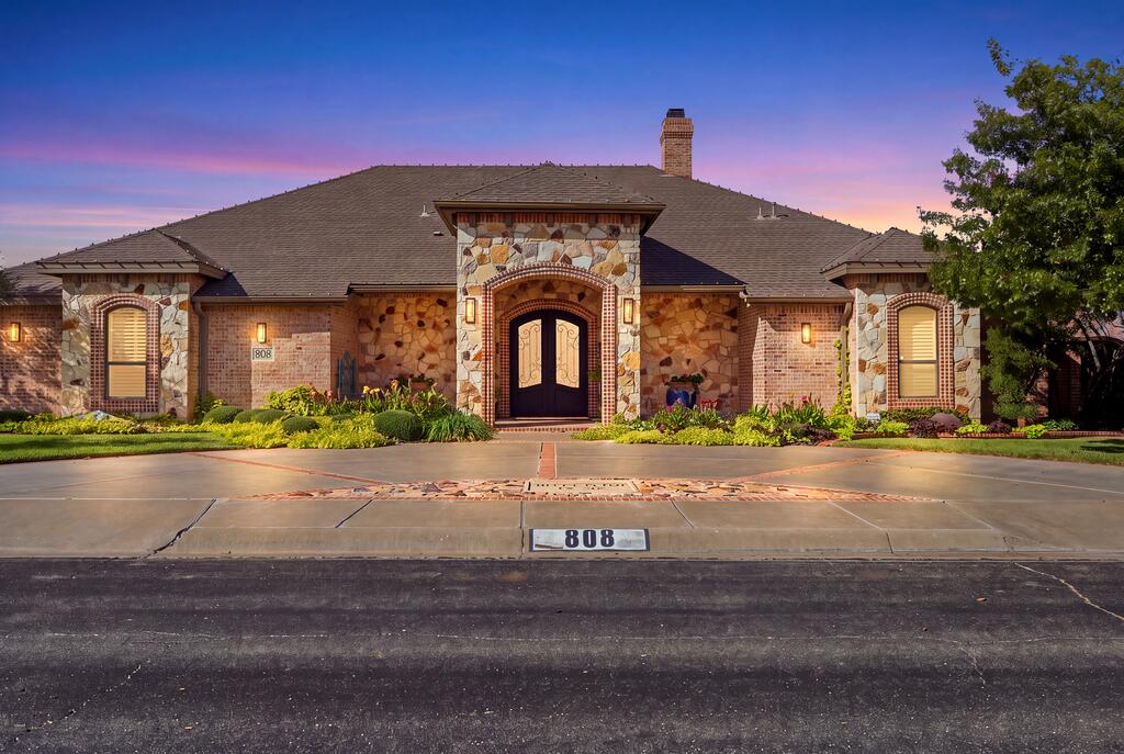 808 Keystone Ct — photo