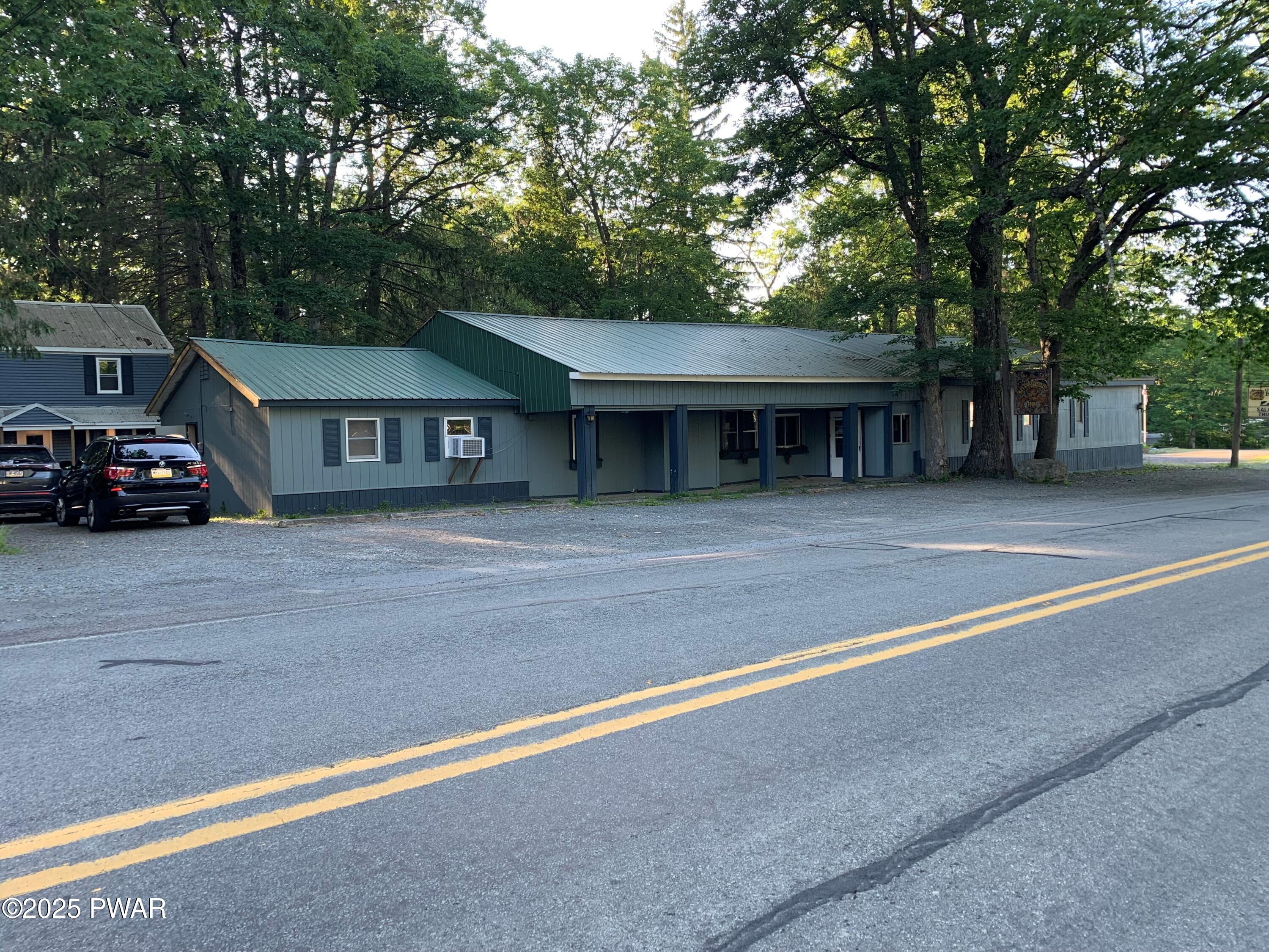 905 Pa Route 390 — photo