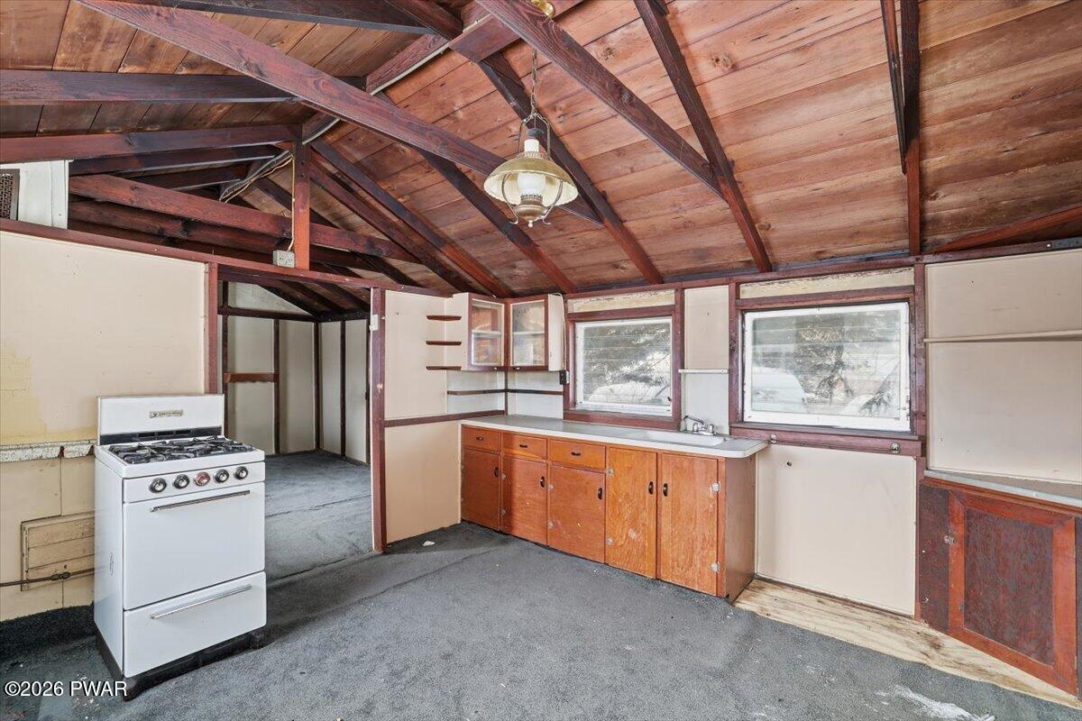 107 Circle Lane — photo