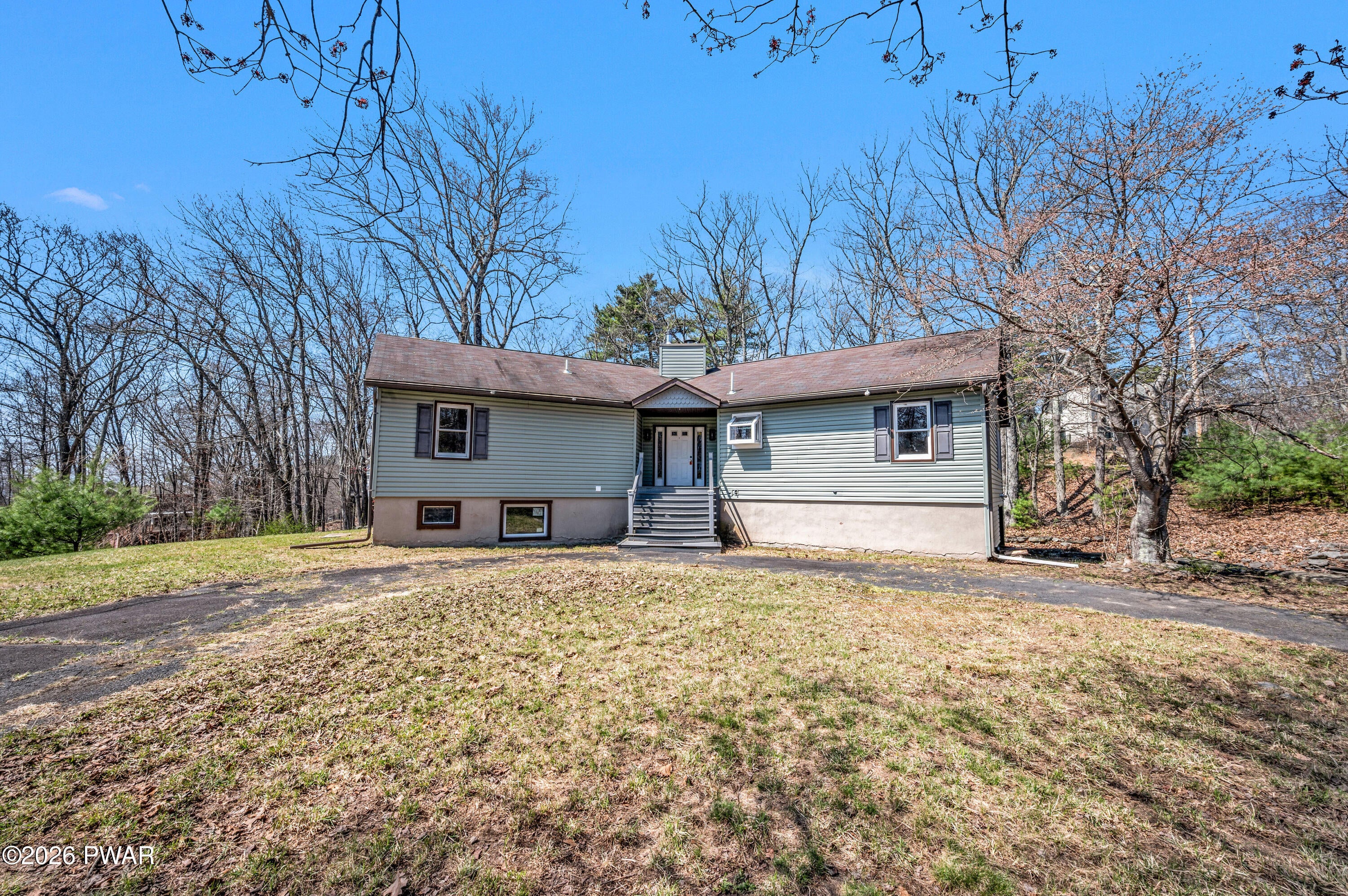 1093 Lancaster Drive — photo