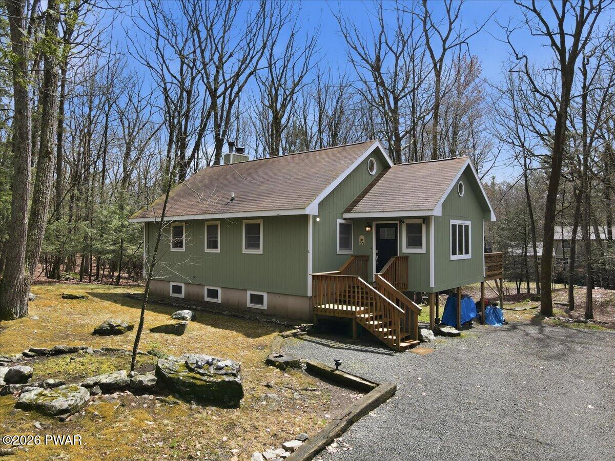 212 Bluebird Court — photo