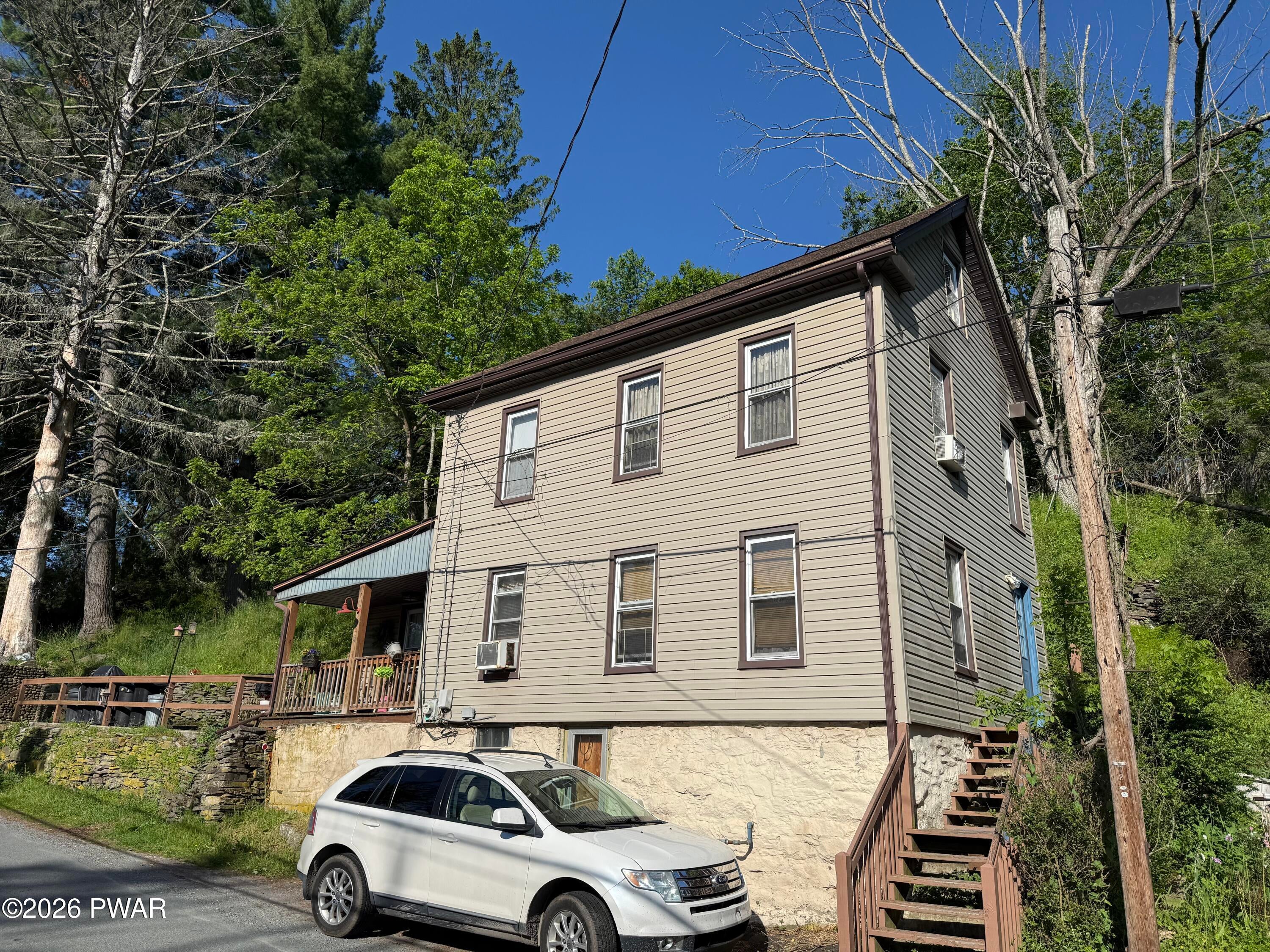 724 Ridge Street — photo