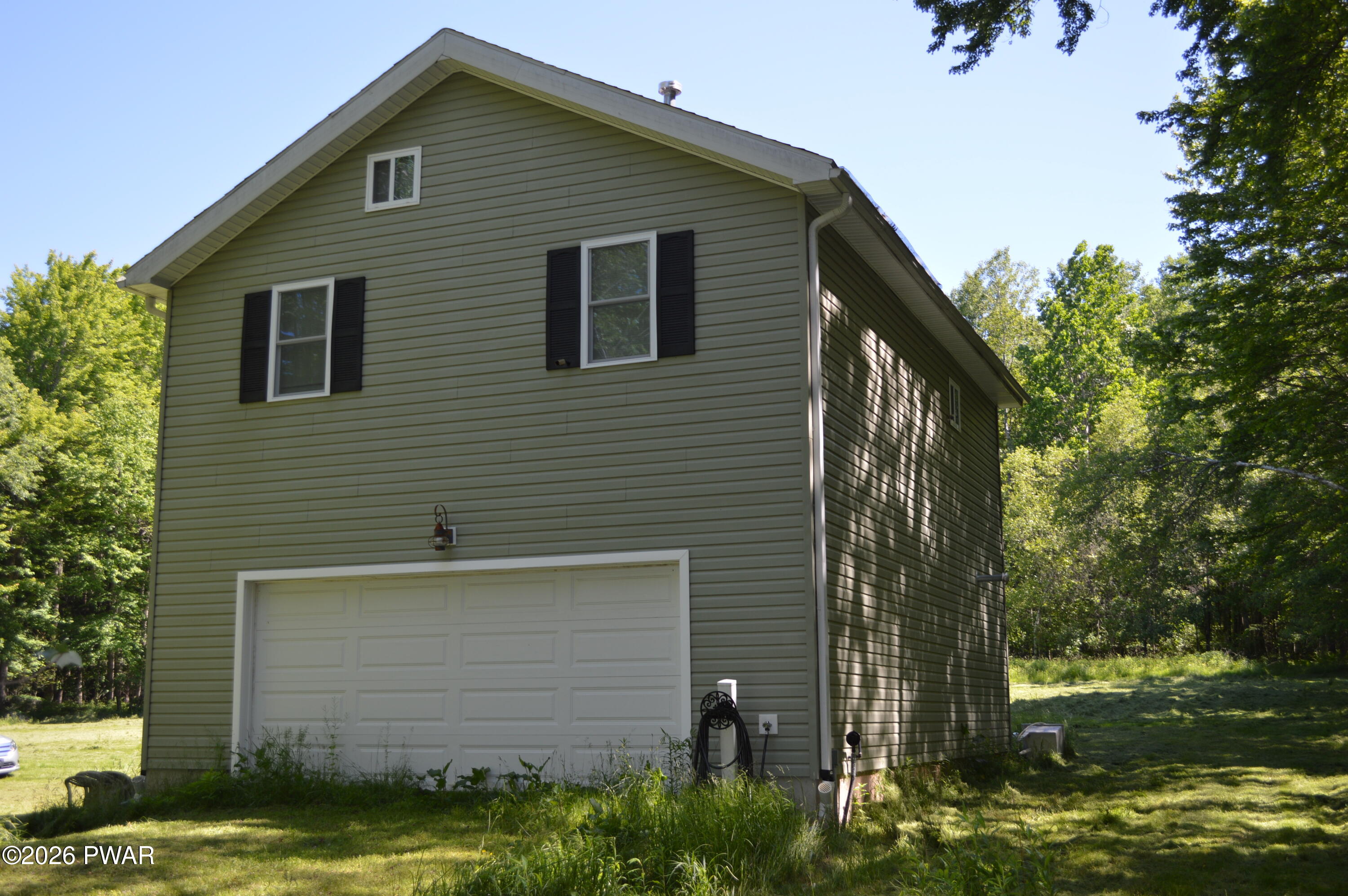 478 Gravity Road — photo