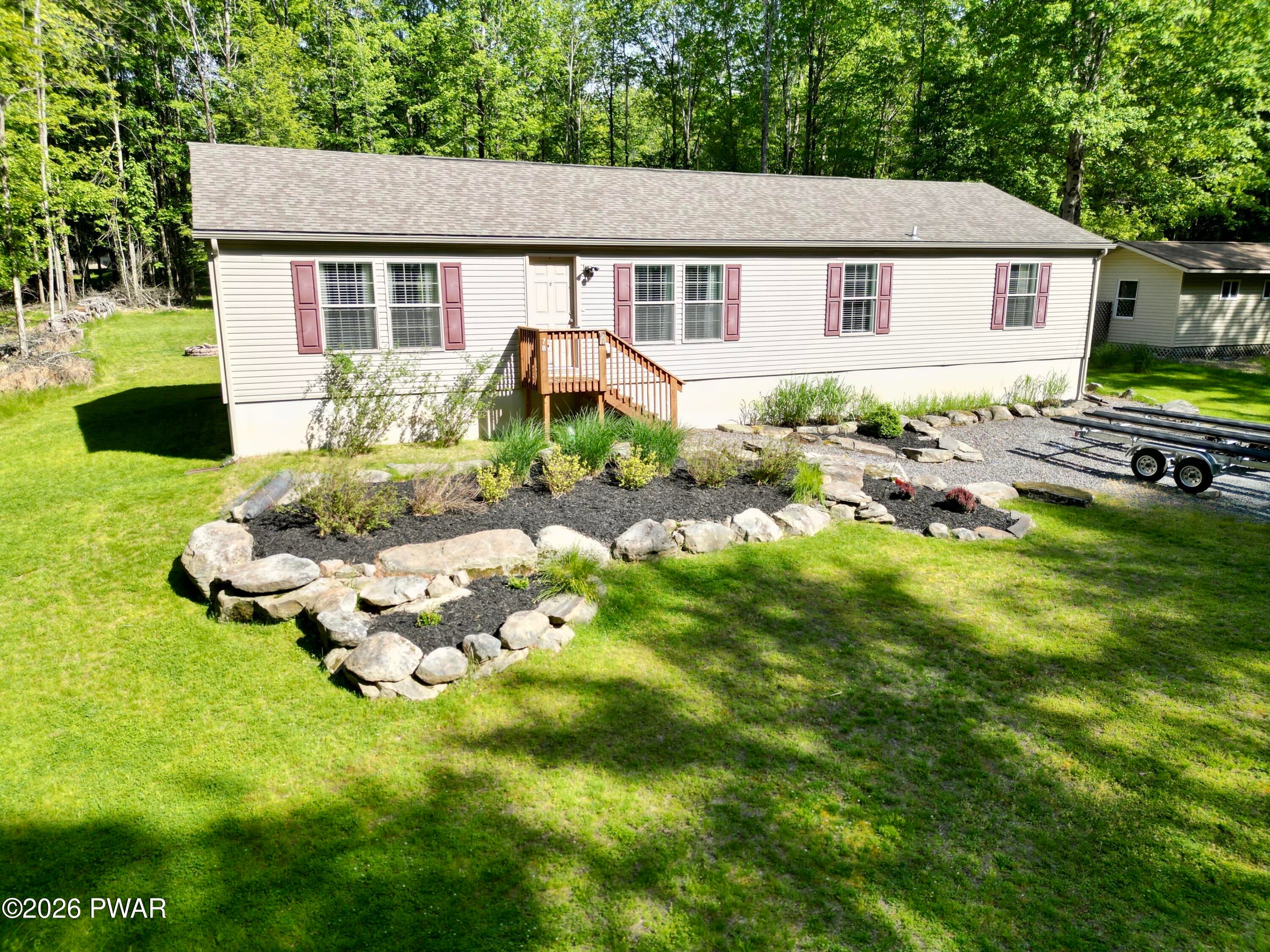 78 Orion Way — photo