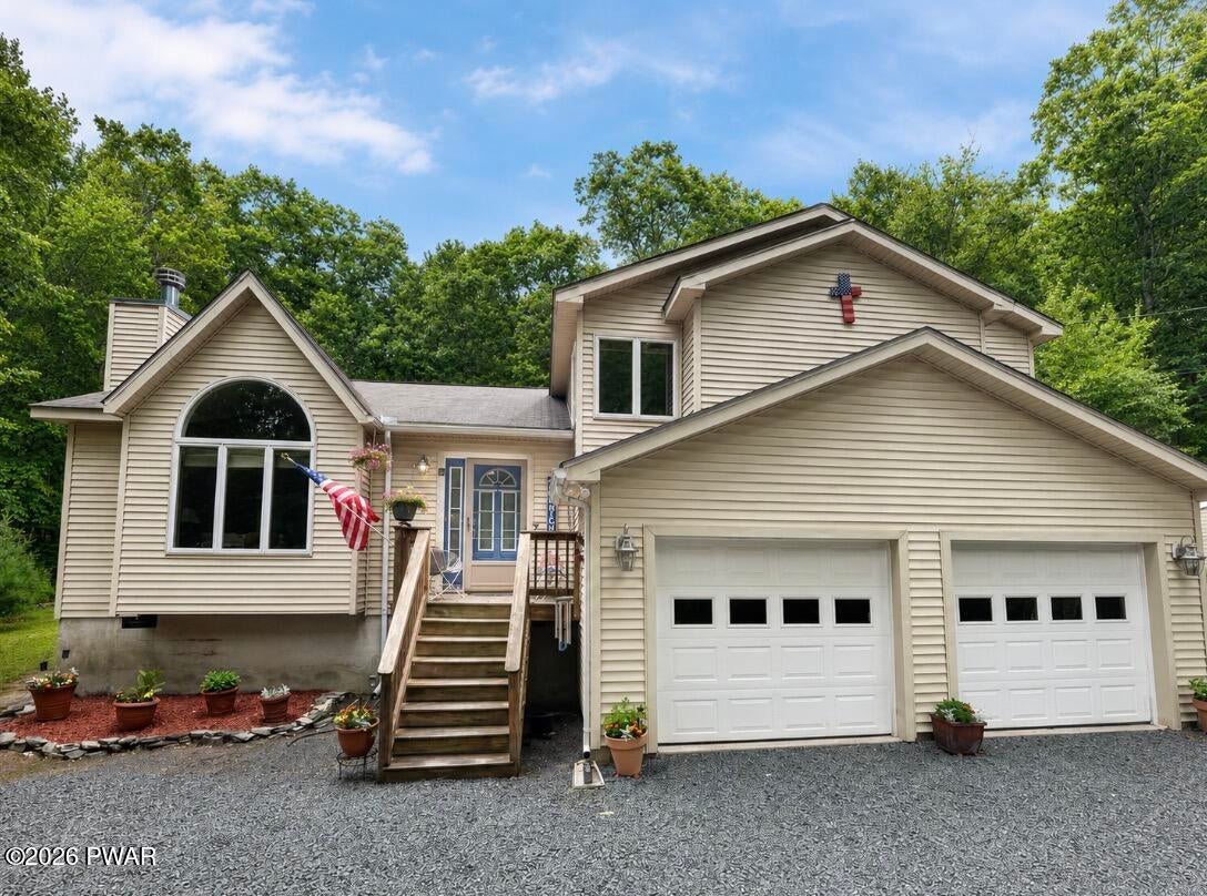 808 Woodland Court — photo