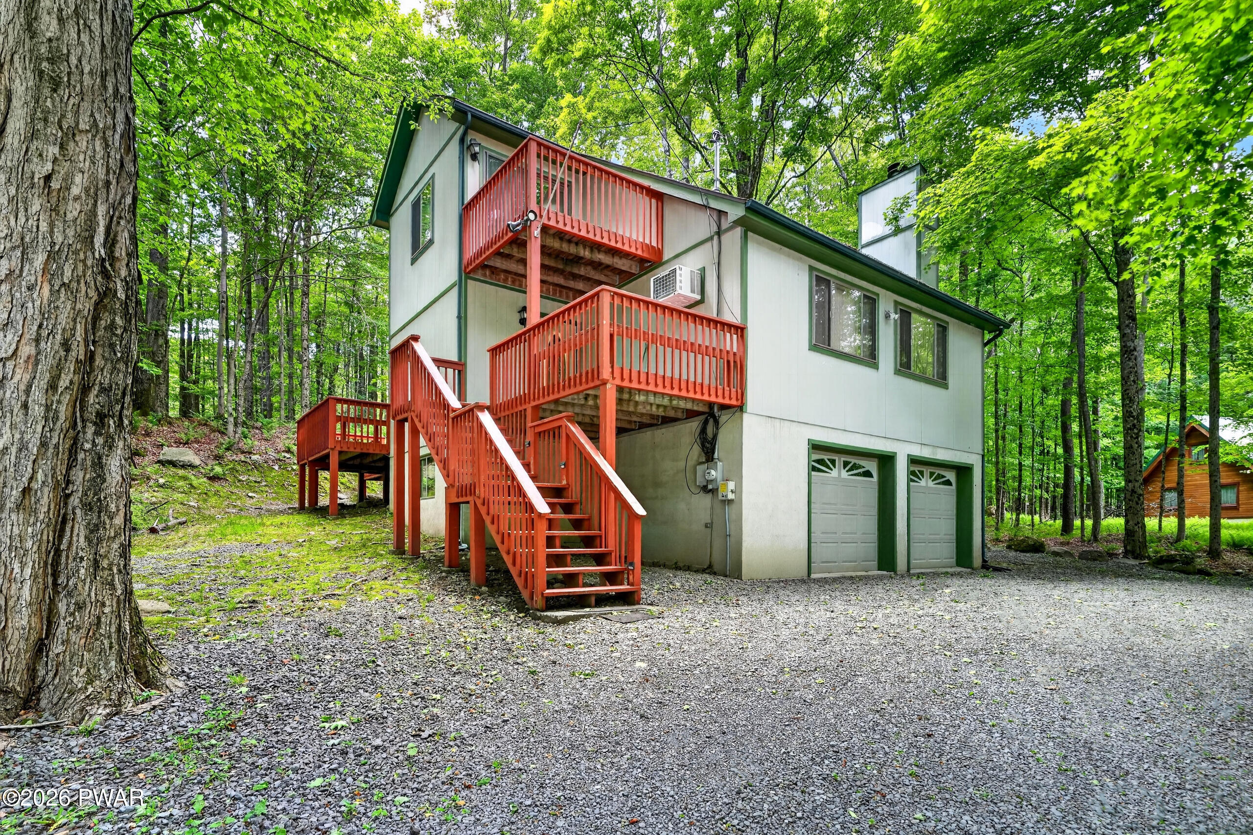 97 Lakeview Drive — photo