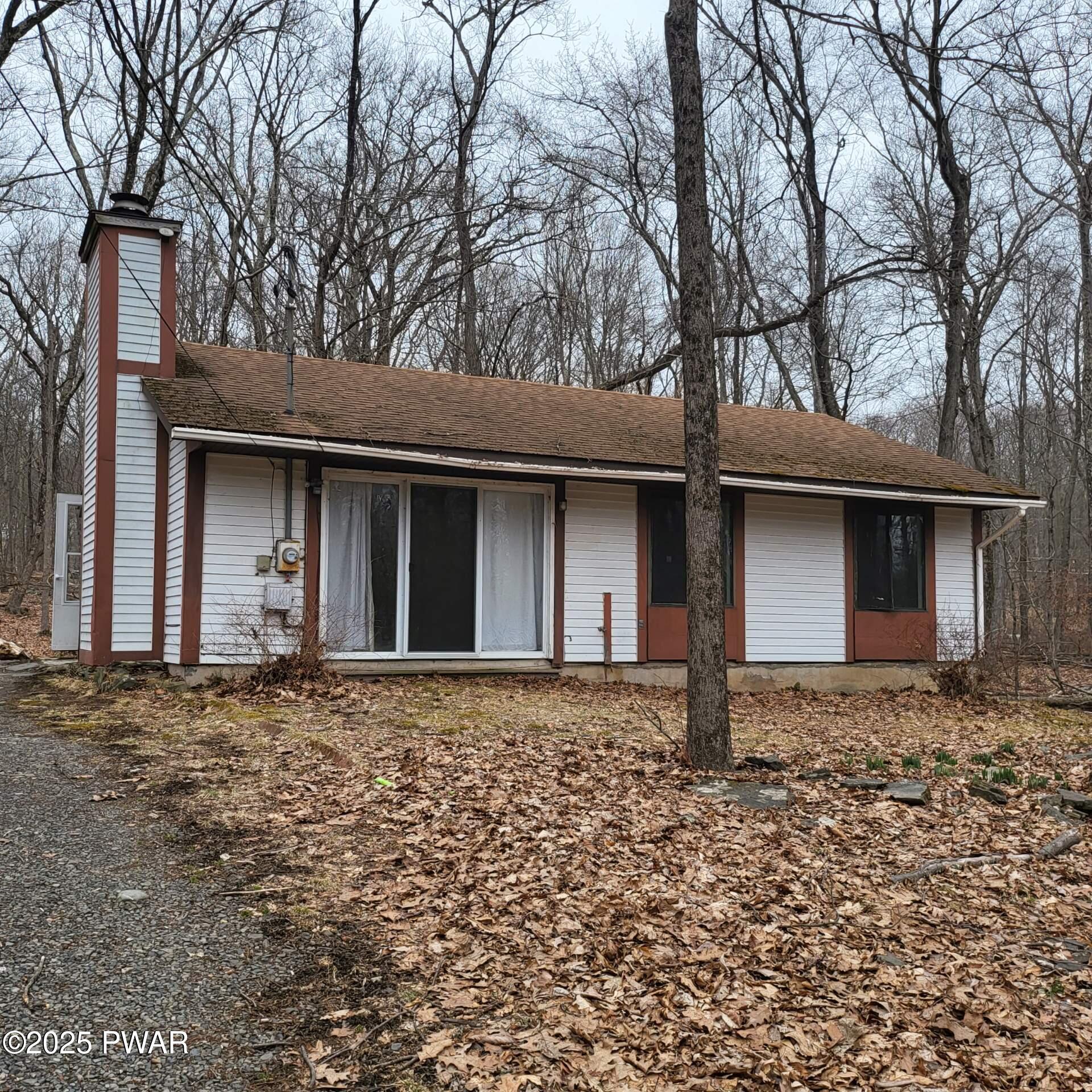 245 Gold Finch Road — photo
