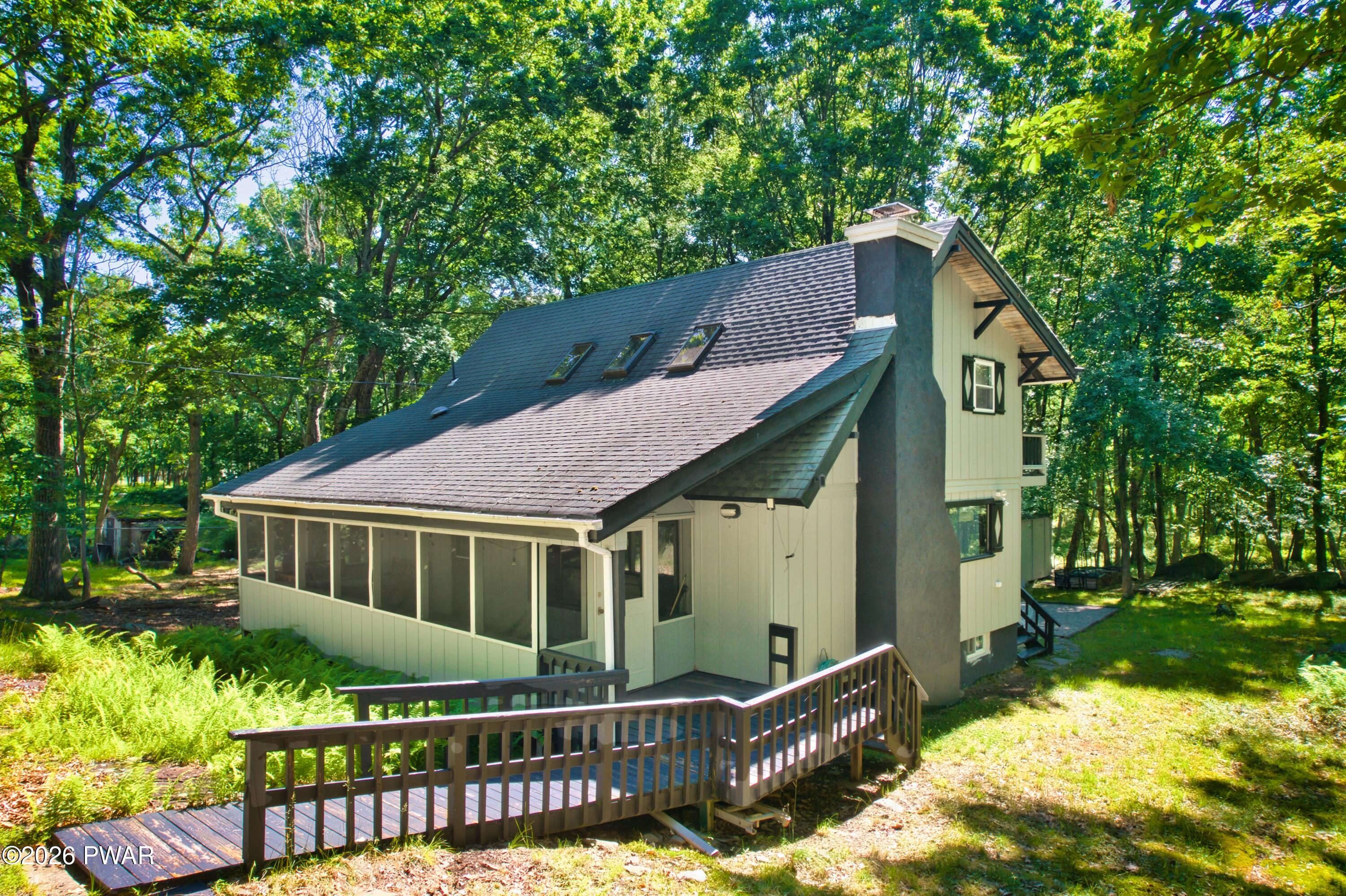 326 Gold Finch Road — photo
