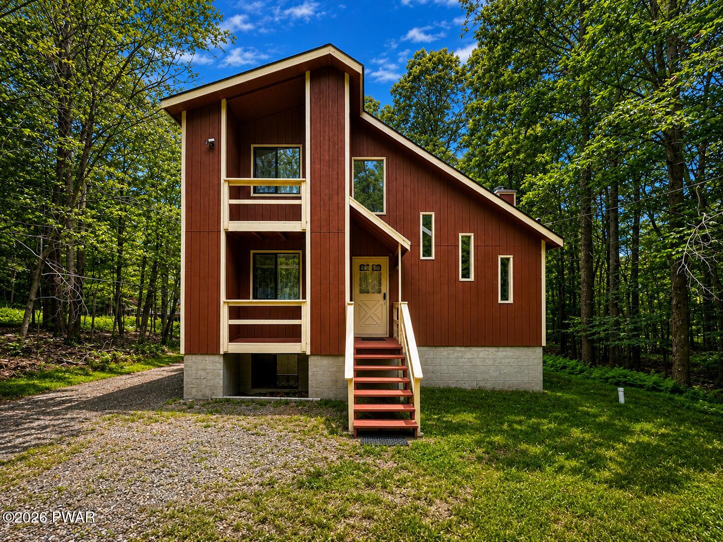 1042 Maplewood Drive — photo