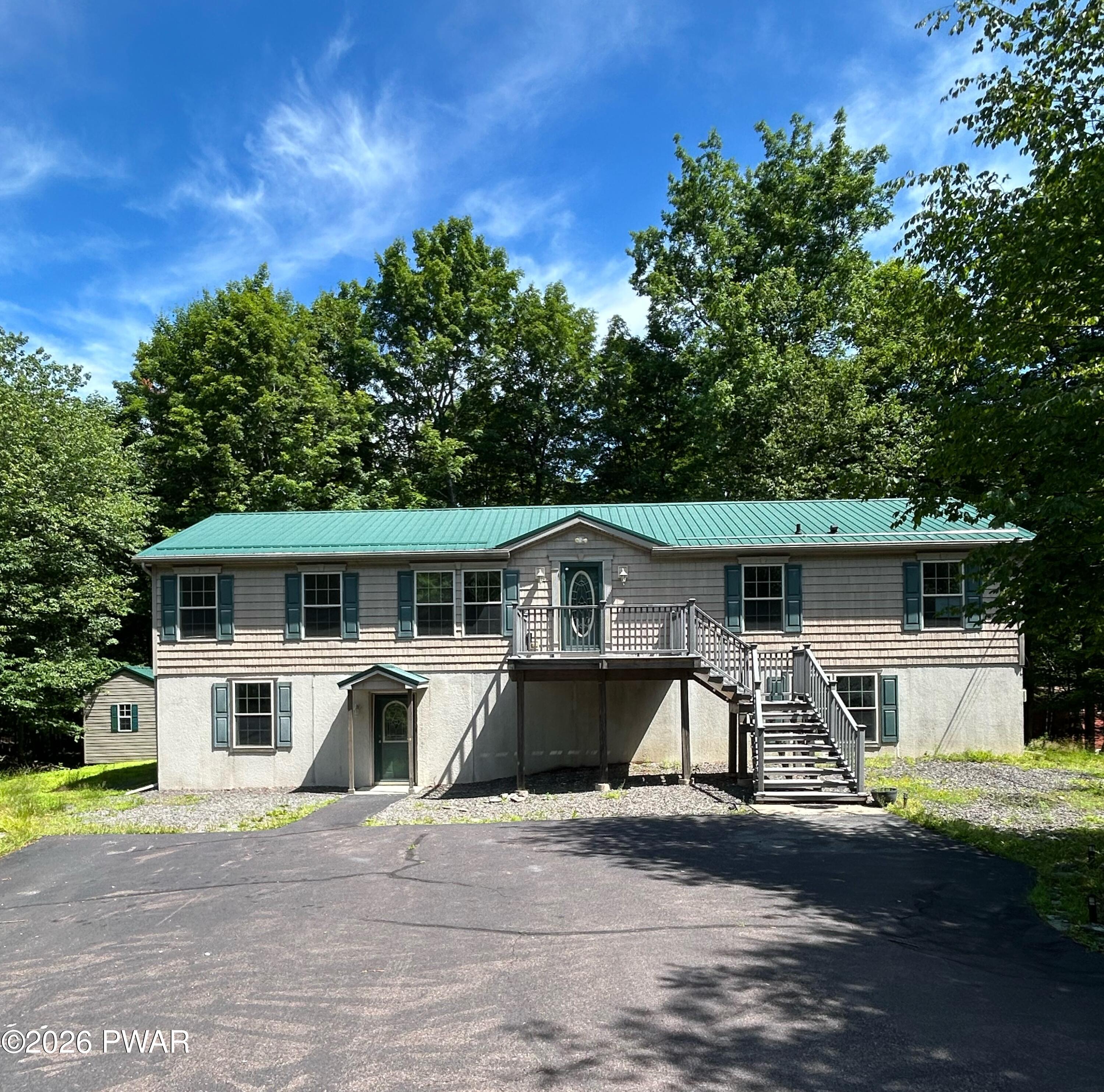 13 Sandy Court — photo
