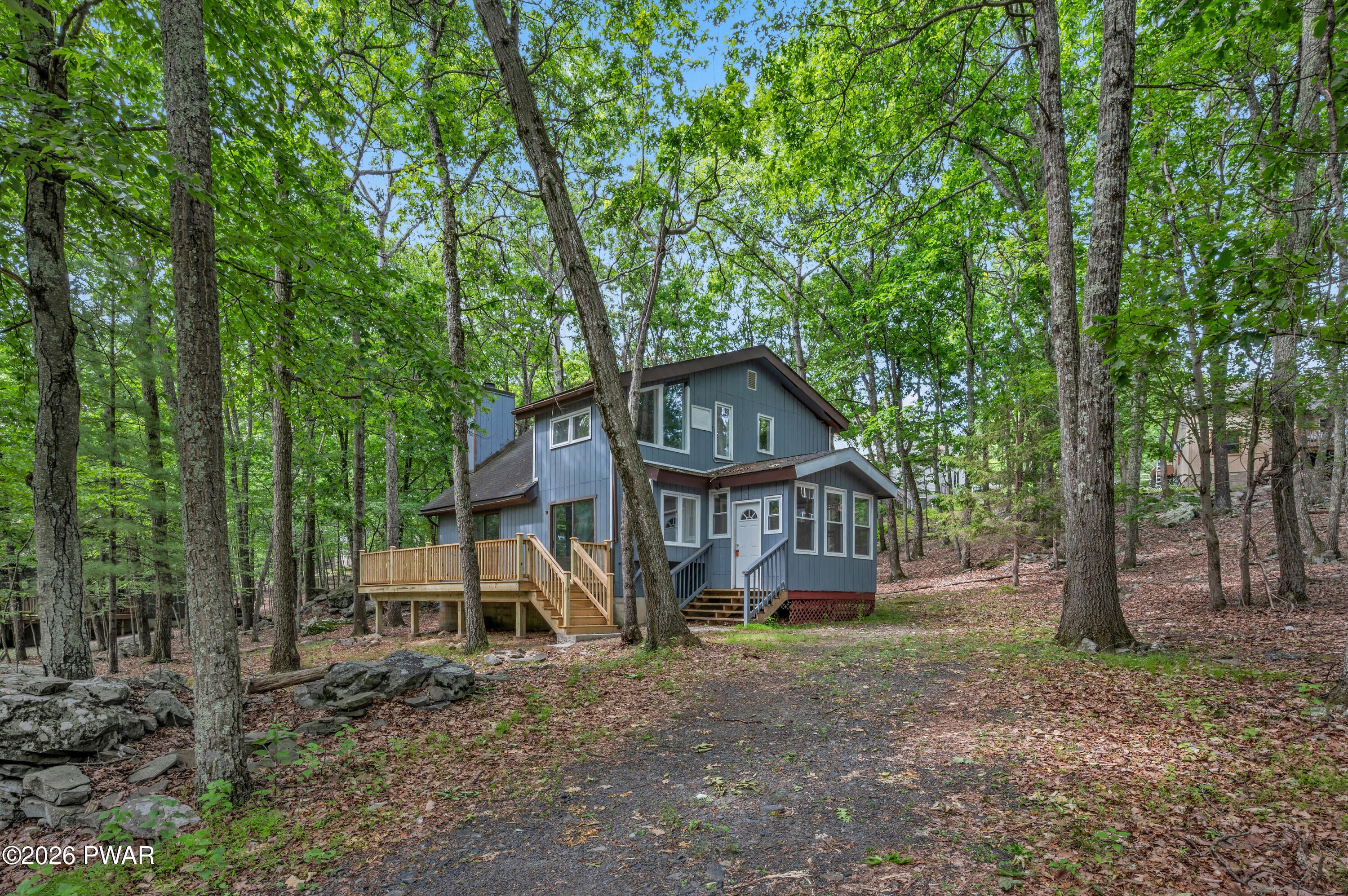 2306 Chatham Court — photo