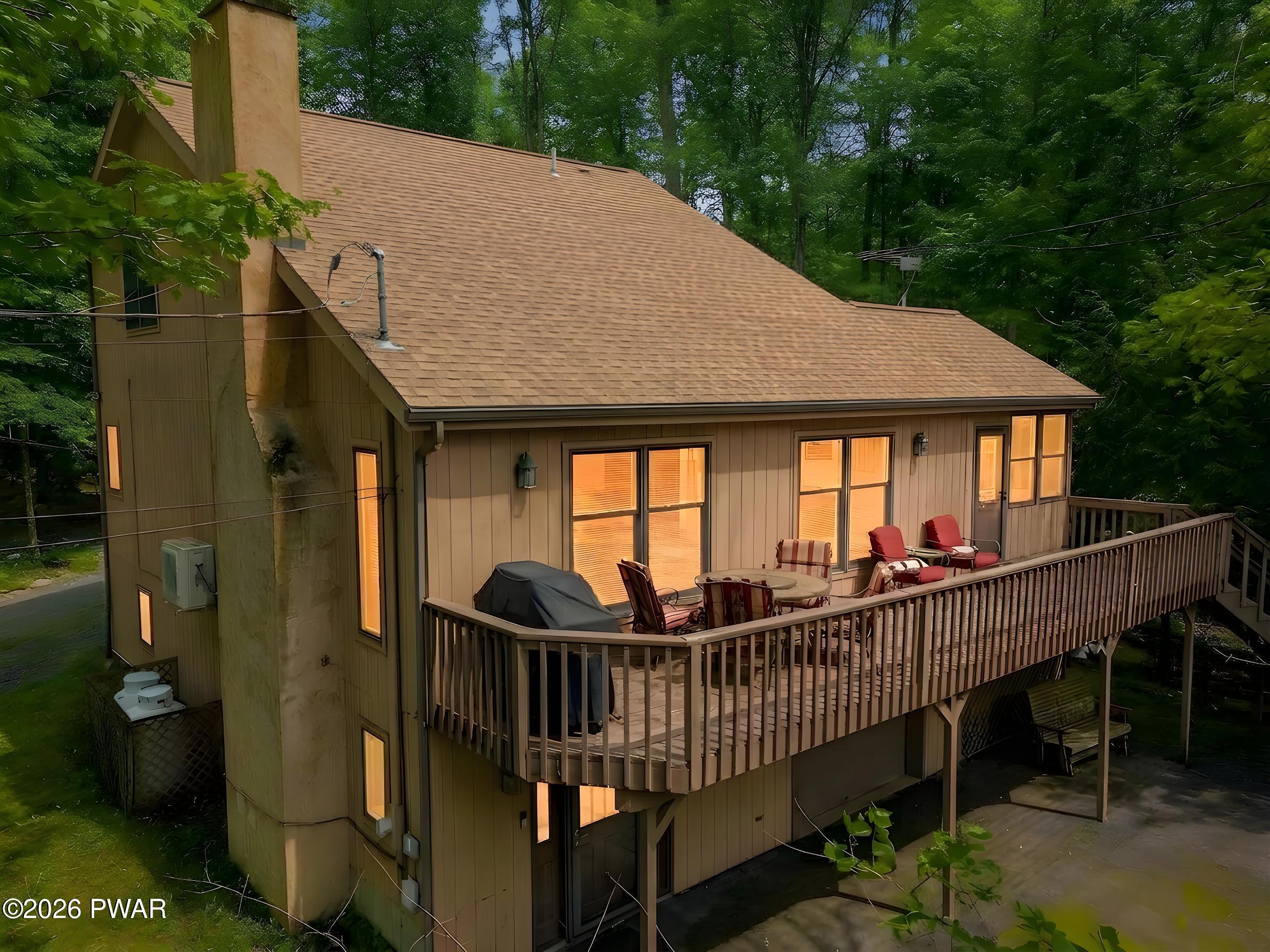3935 Chip Court — photo