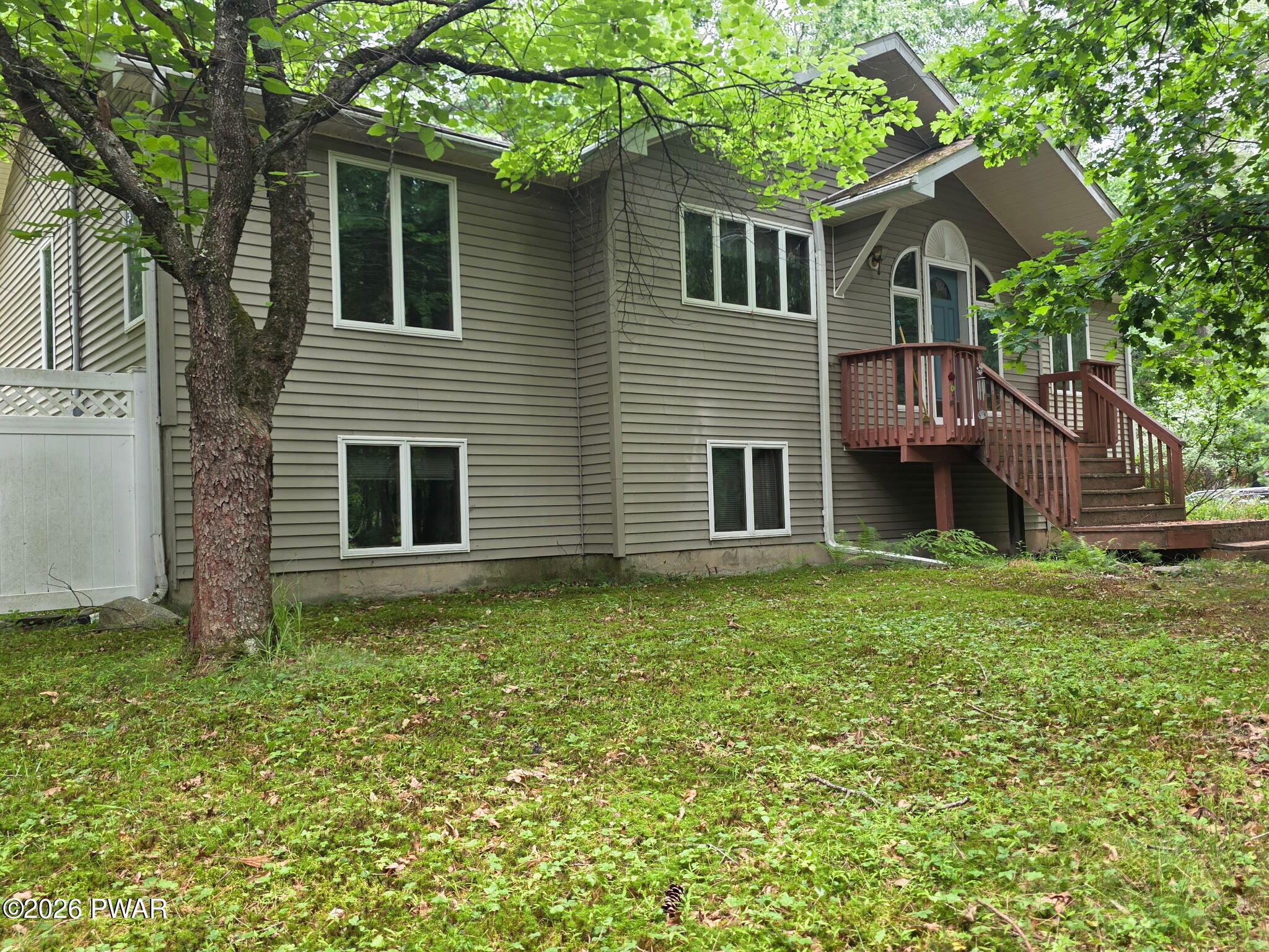 315 Rambling Way — photo