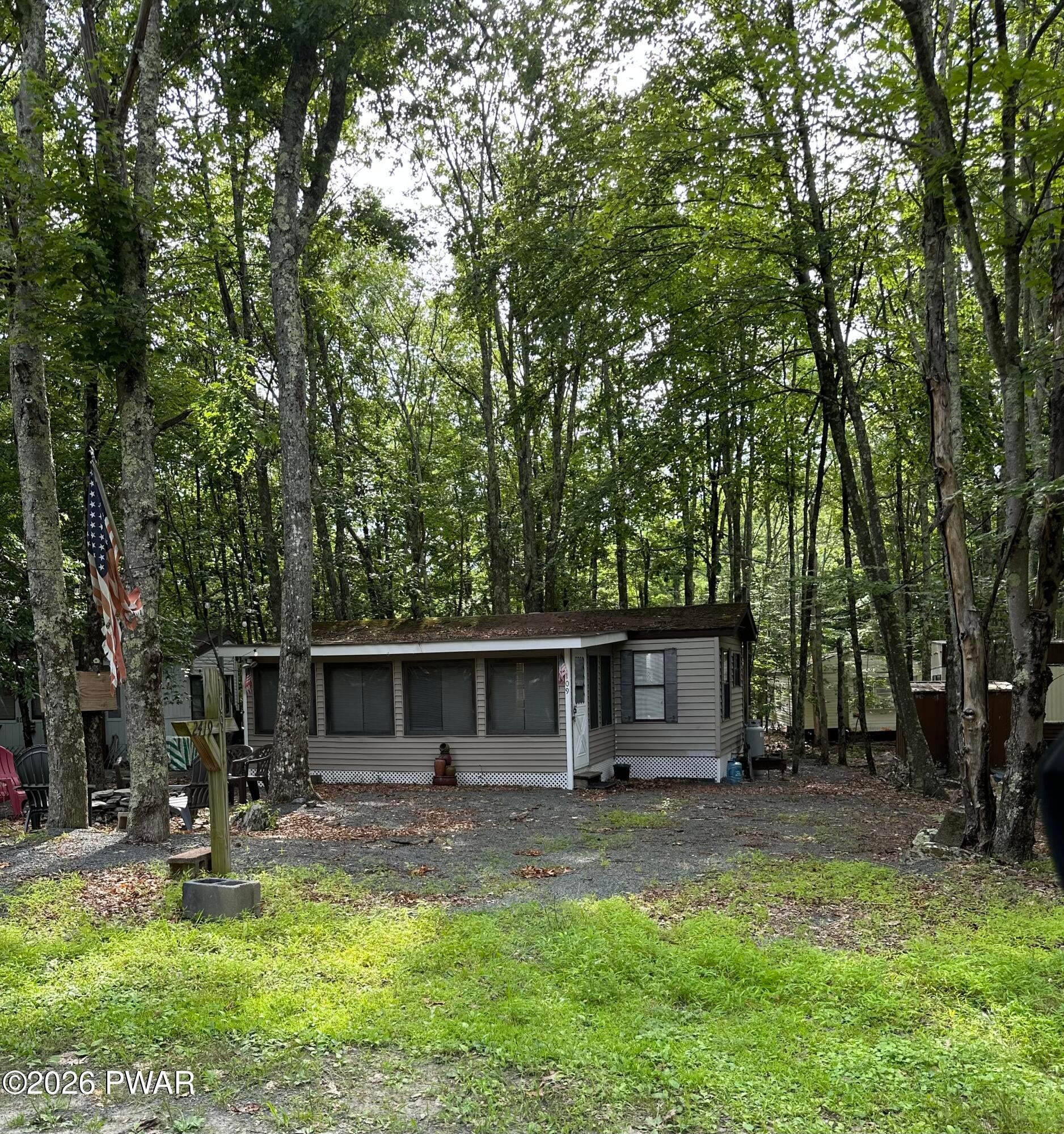 109 Woodpecker Lane — photo