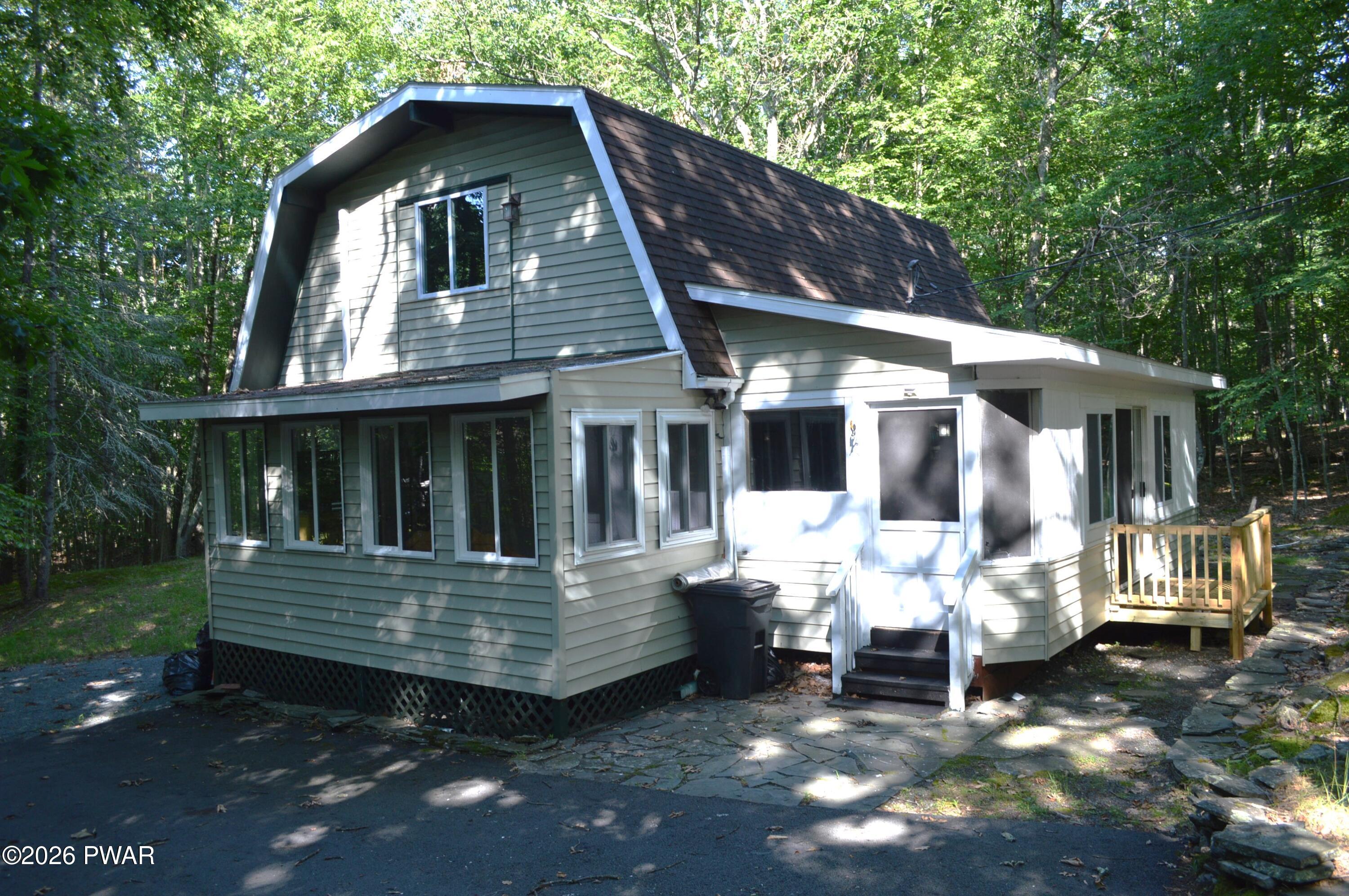 121 Ledgeview Drive — photo
