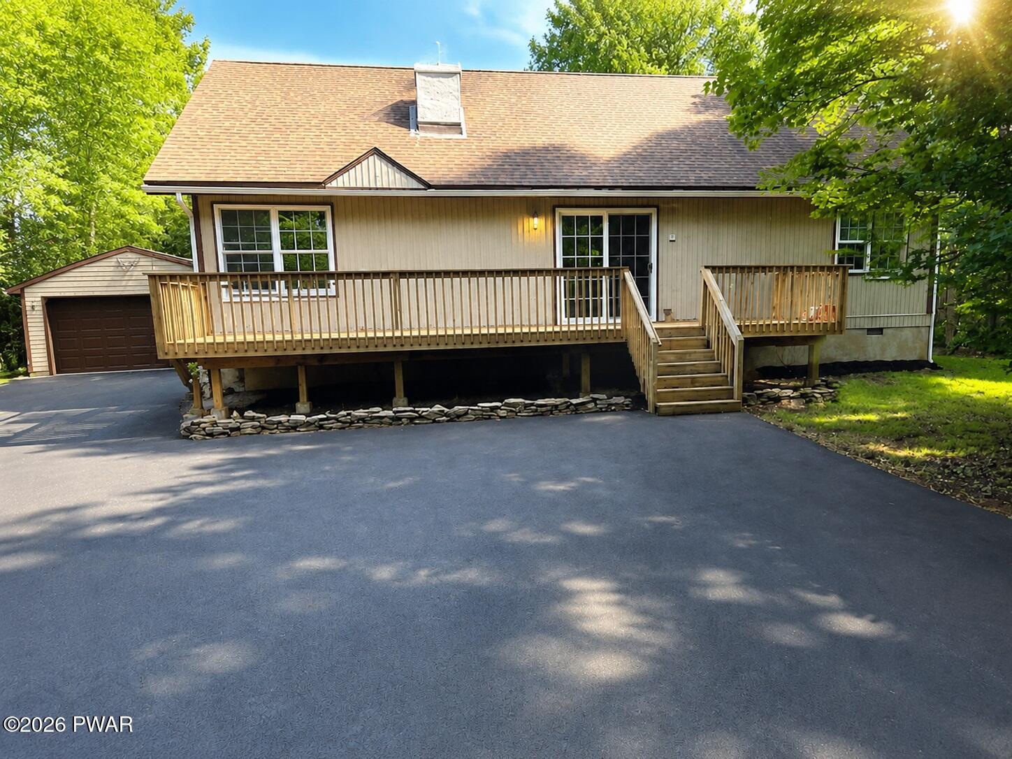 1005 Deerfield Drive — photo