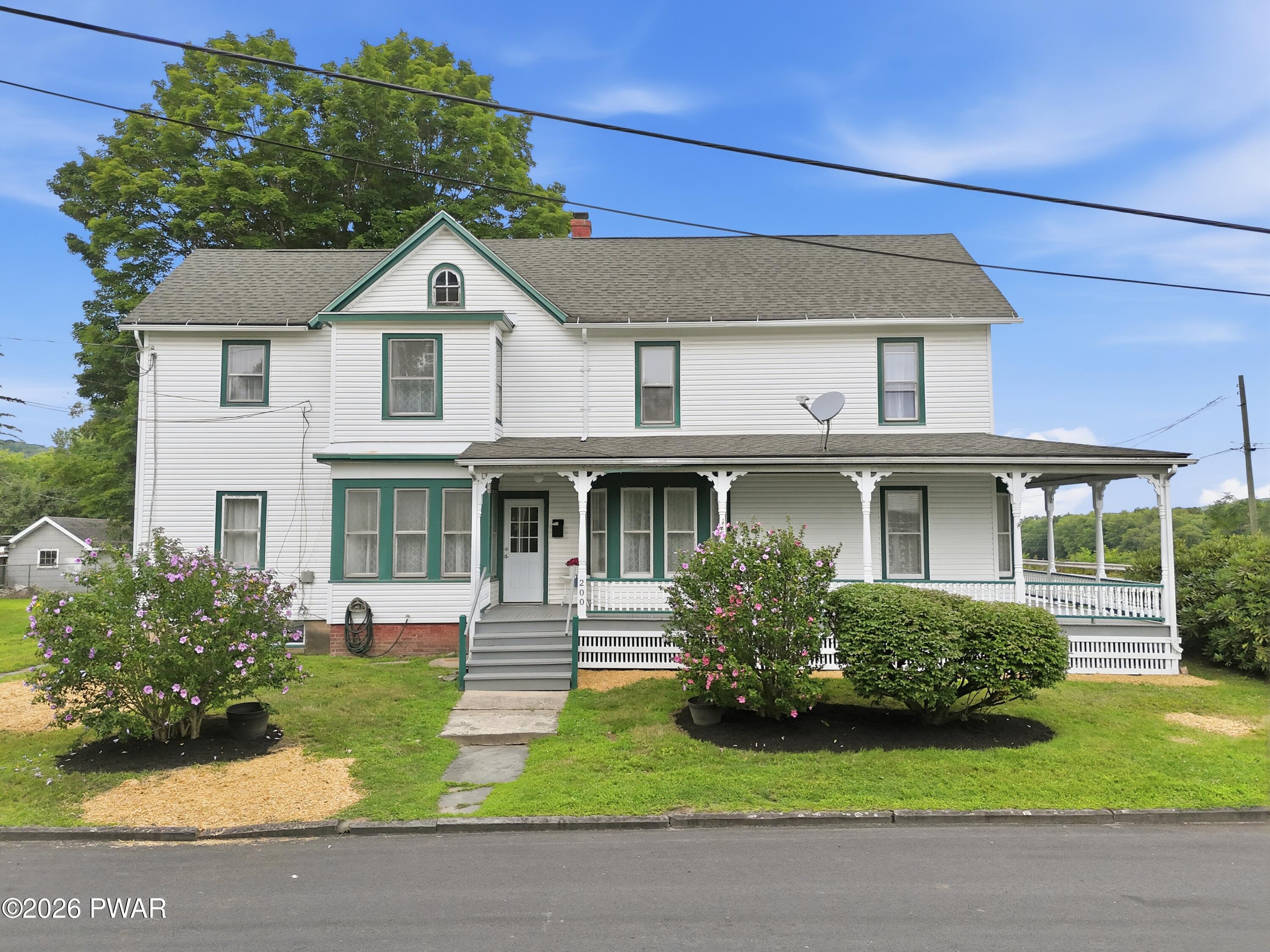 200 Delaware Drive — photo