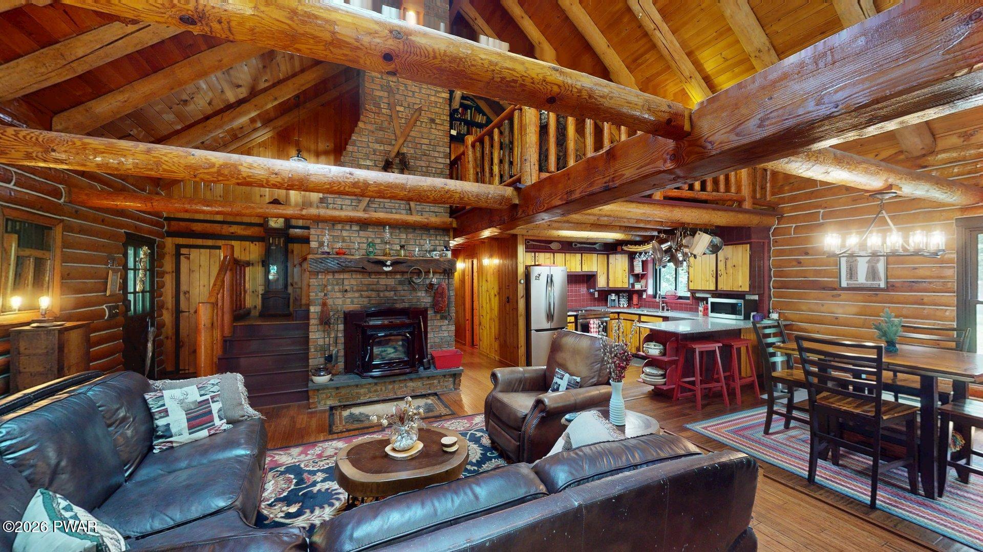 813 W Spur Court — photo
