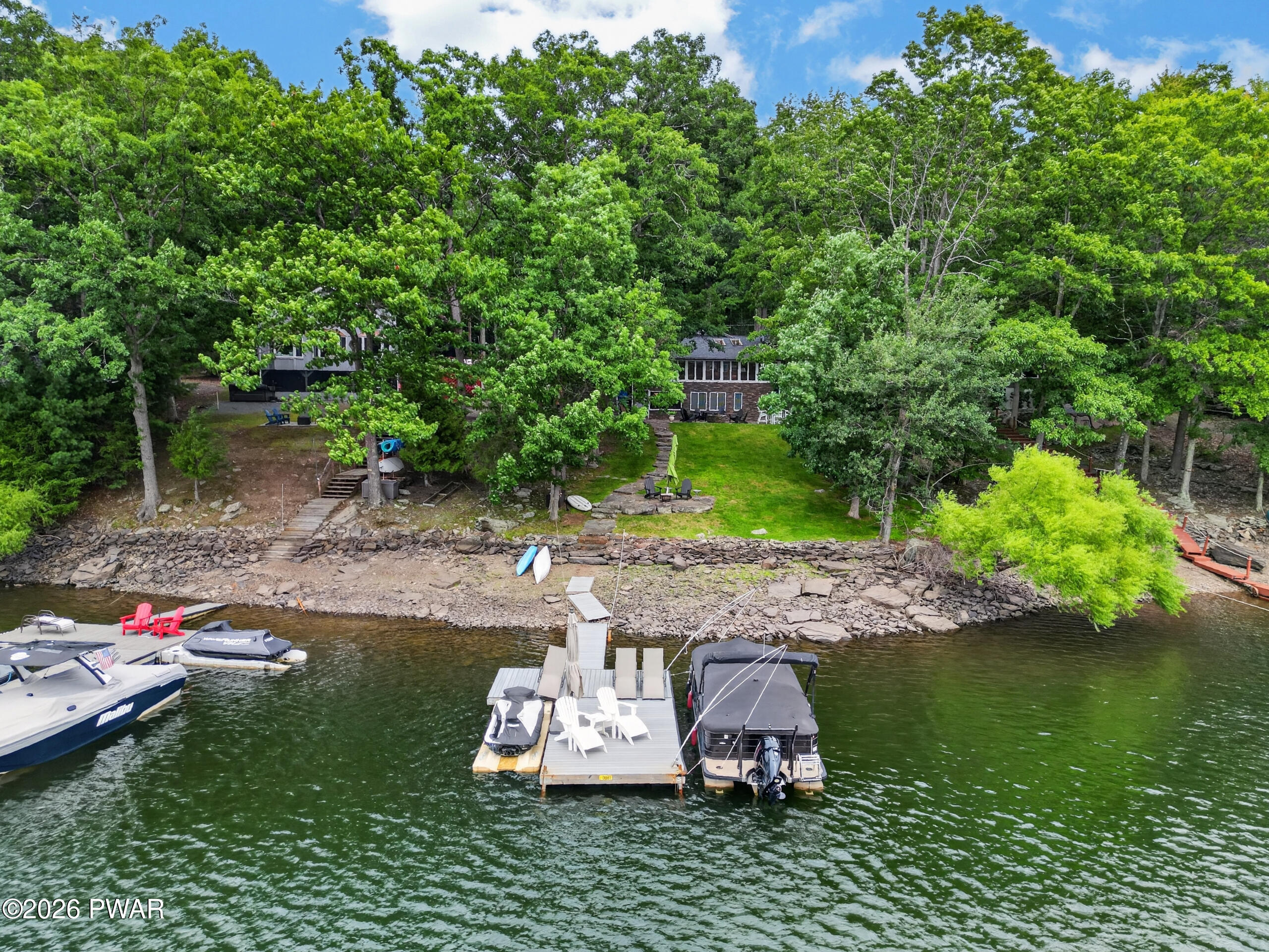 28 Lakeview Drive — photo