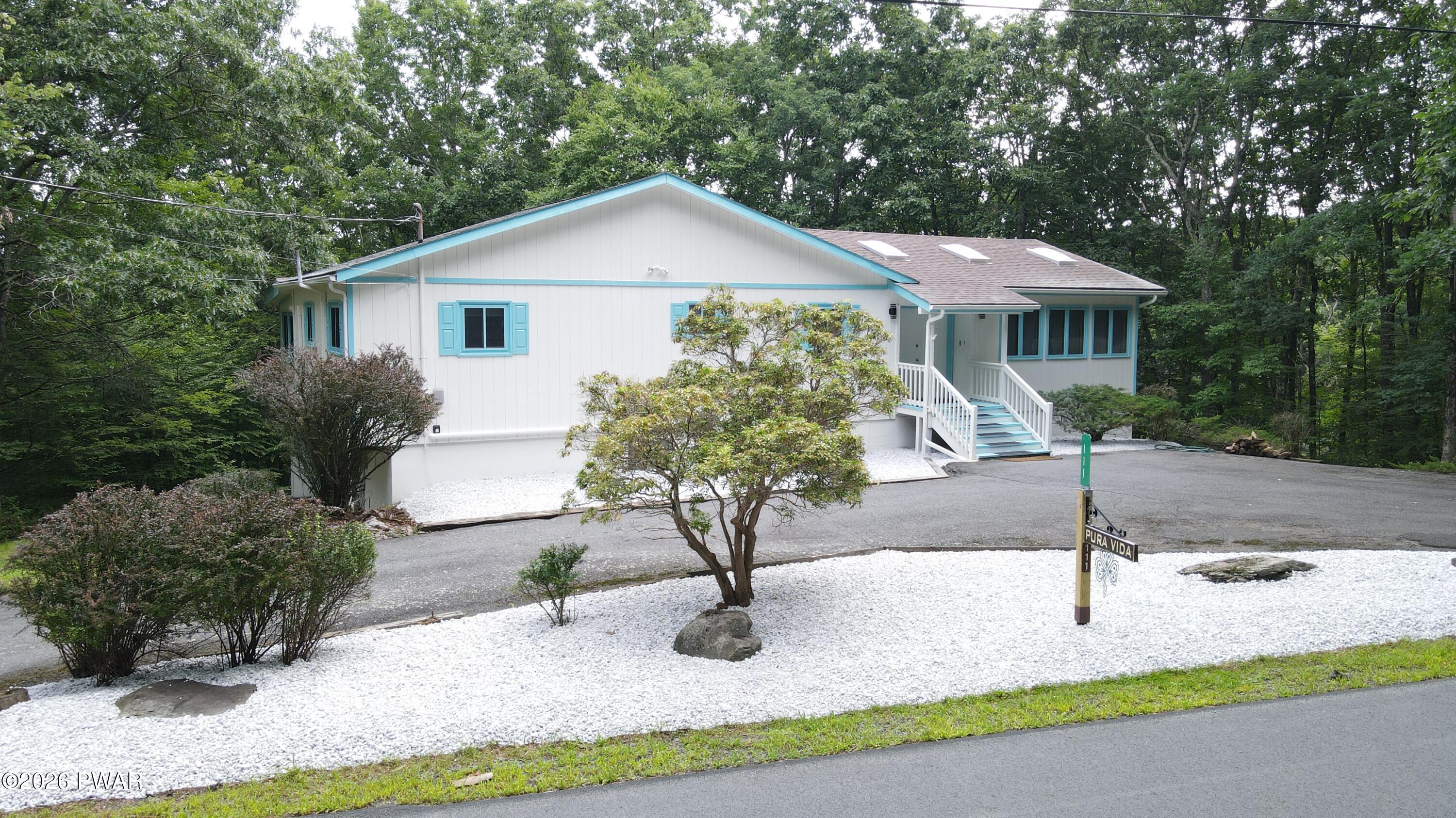 111 Cottonwood Drive — photo