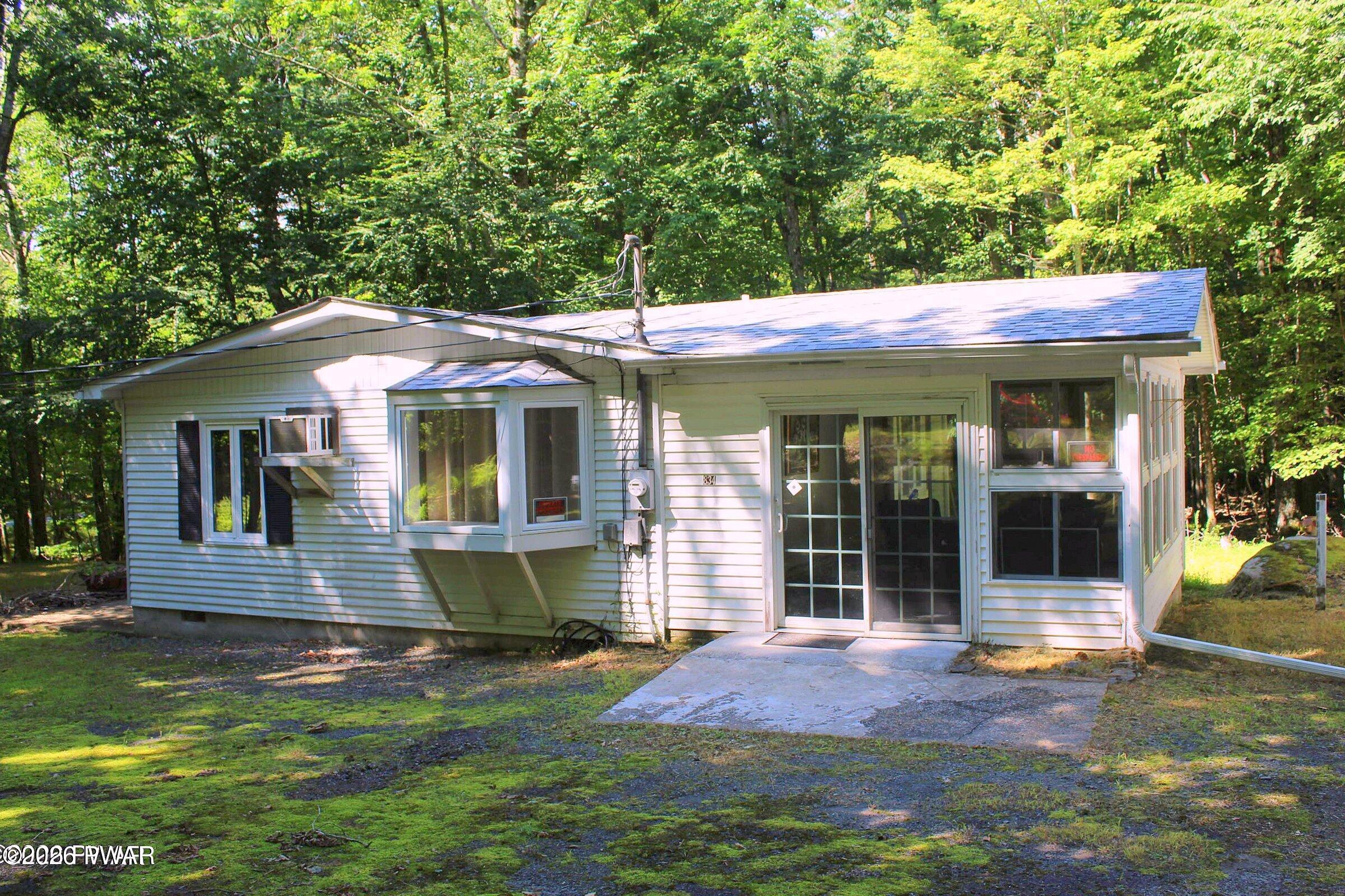 102 Redstart Court — photo