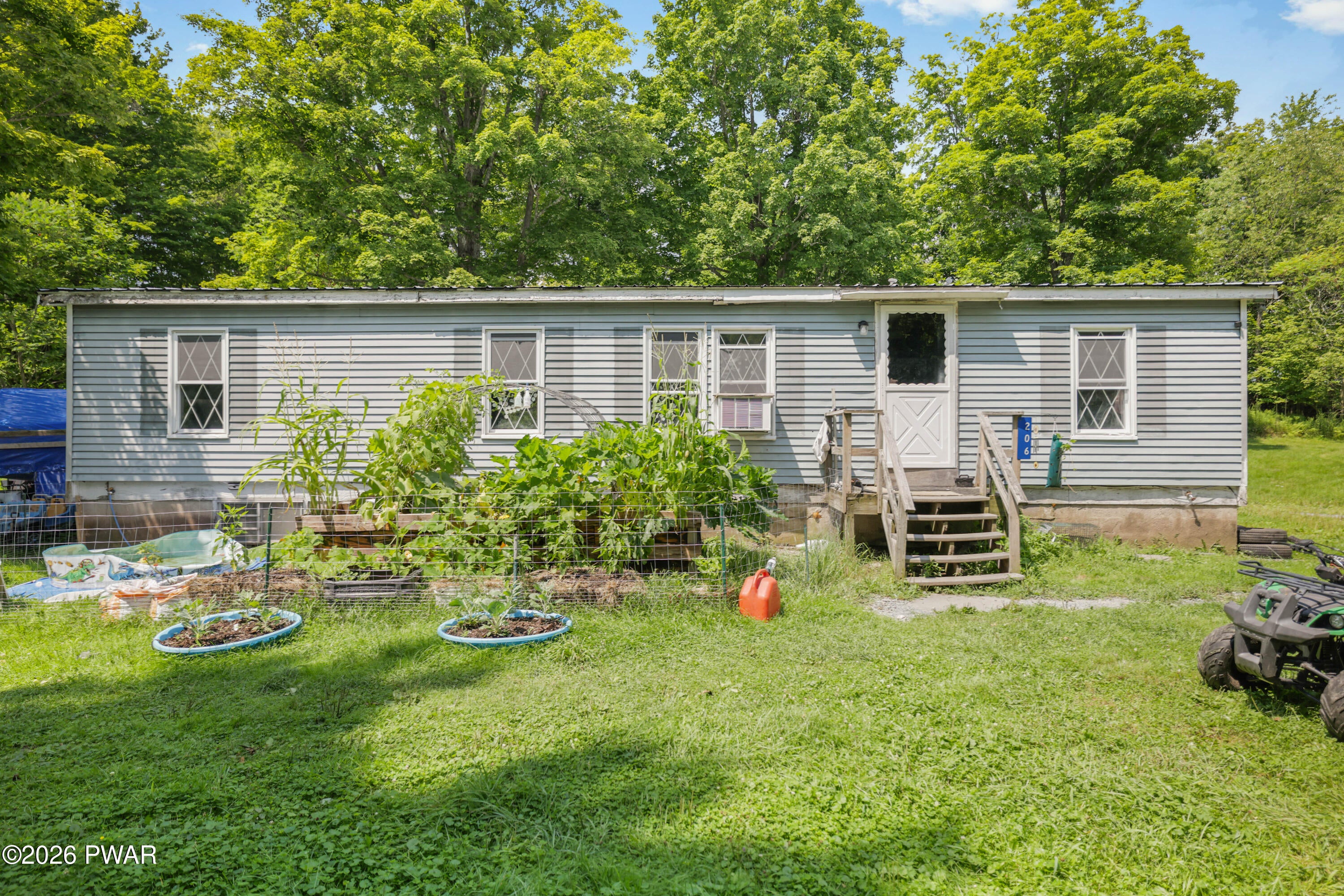 206 Old Schoolhouse Road — photo