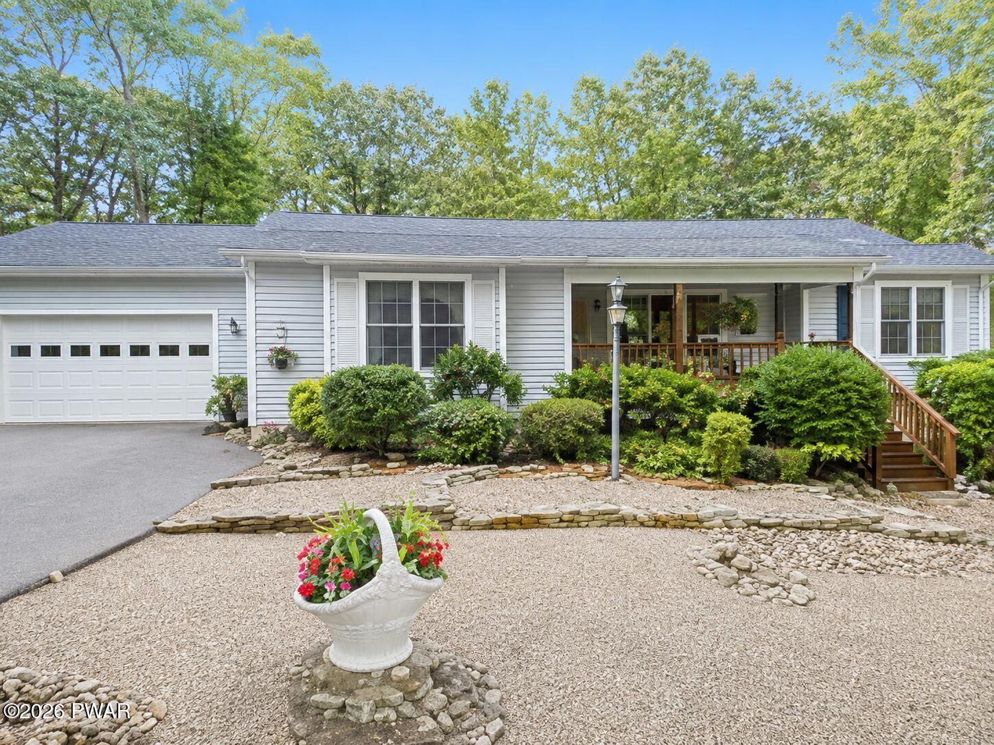 514 Maple Ridge Drive — photo