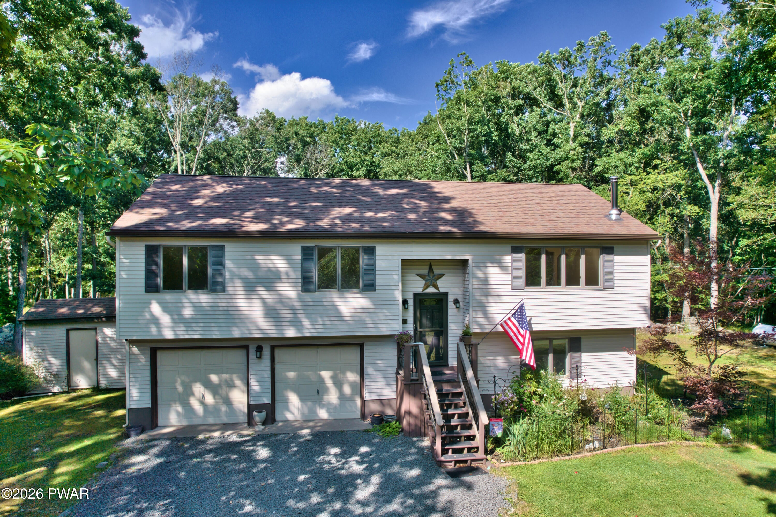 103 Jack Pine Court — photo